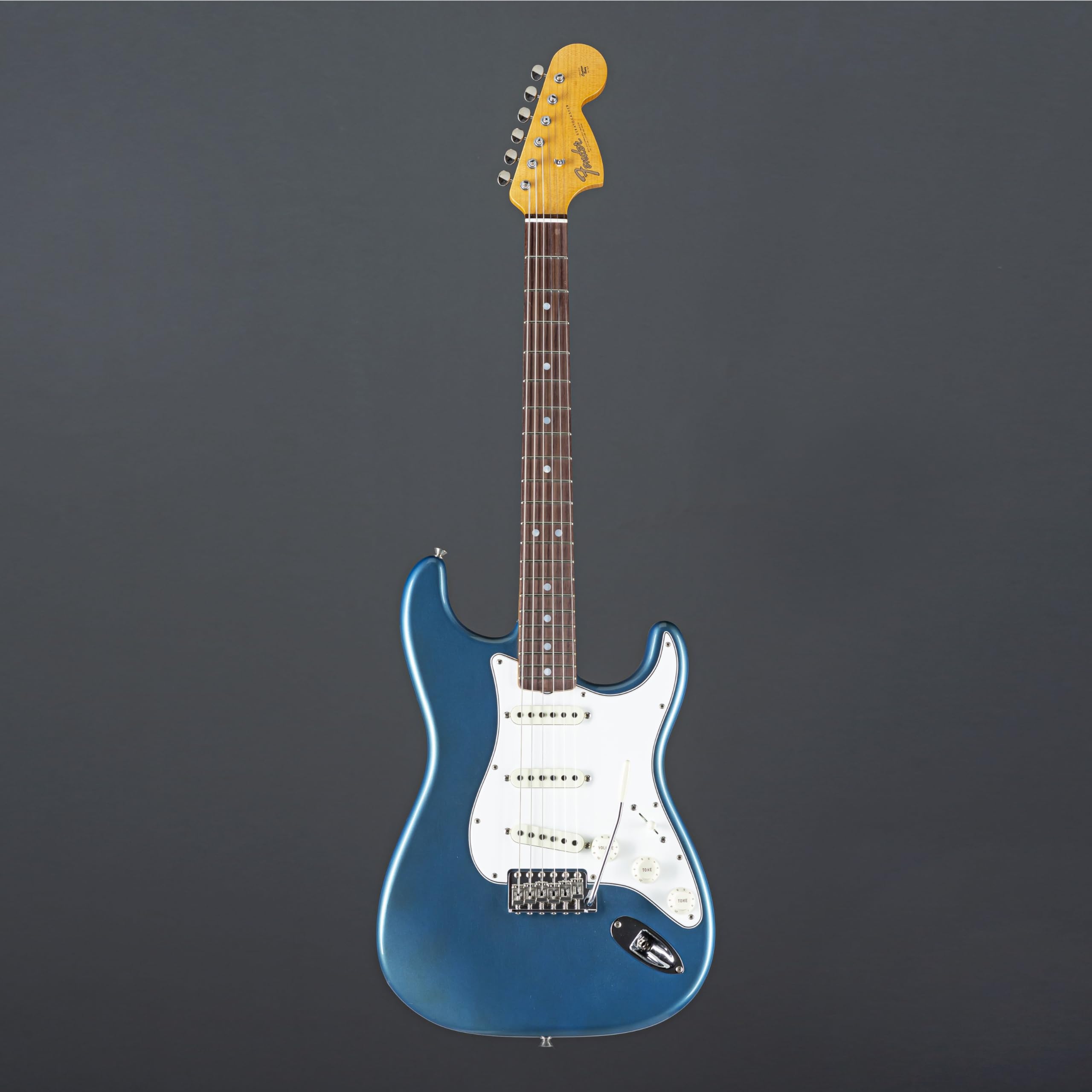 家具 Fender Stratocaster Amazon.com: Fender Custom Shop '66 Stratocaster Deluxe Closet