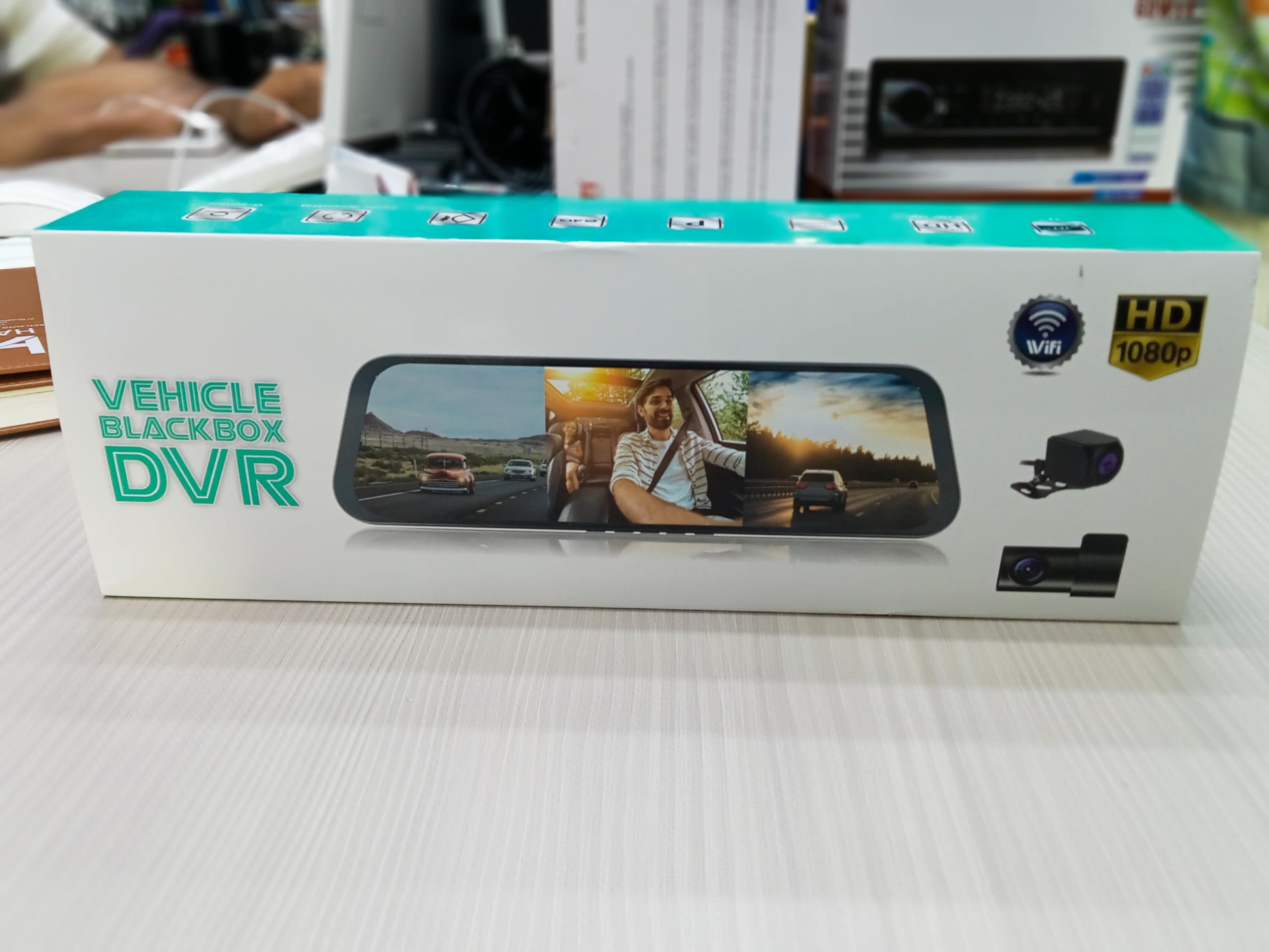 Smart One HD 1080p Vehicle Blackbox DVR Dash Mirror Monitor Front and back Inside 3 Camara with WiFi