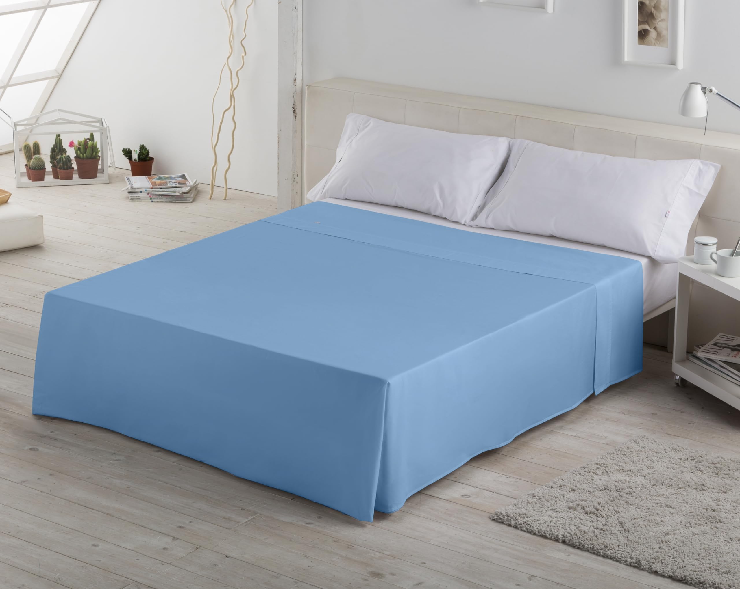 Sábana SABANA ENCIMERA color azul claro - Cama de 200 50% algodón / 50% poliéster - 144 hilos. Gramage: 115