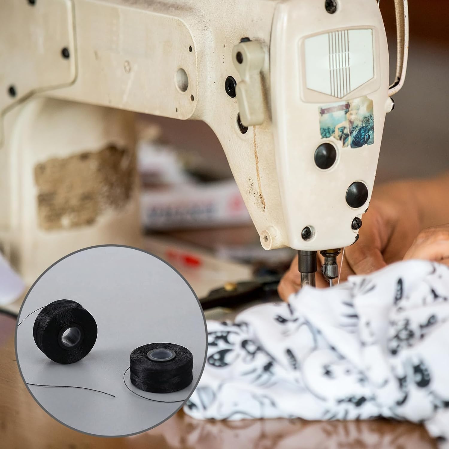 100 Pcs Magnetic L Prewound Bobbins Polyester Prewound Bobbin Thread 70D for Commercial Home Embroidery and Sewing Machines (Black)