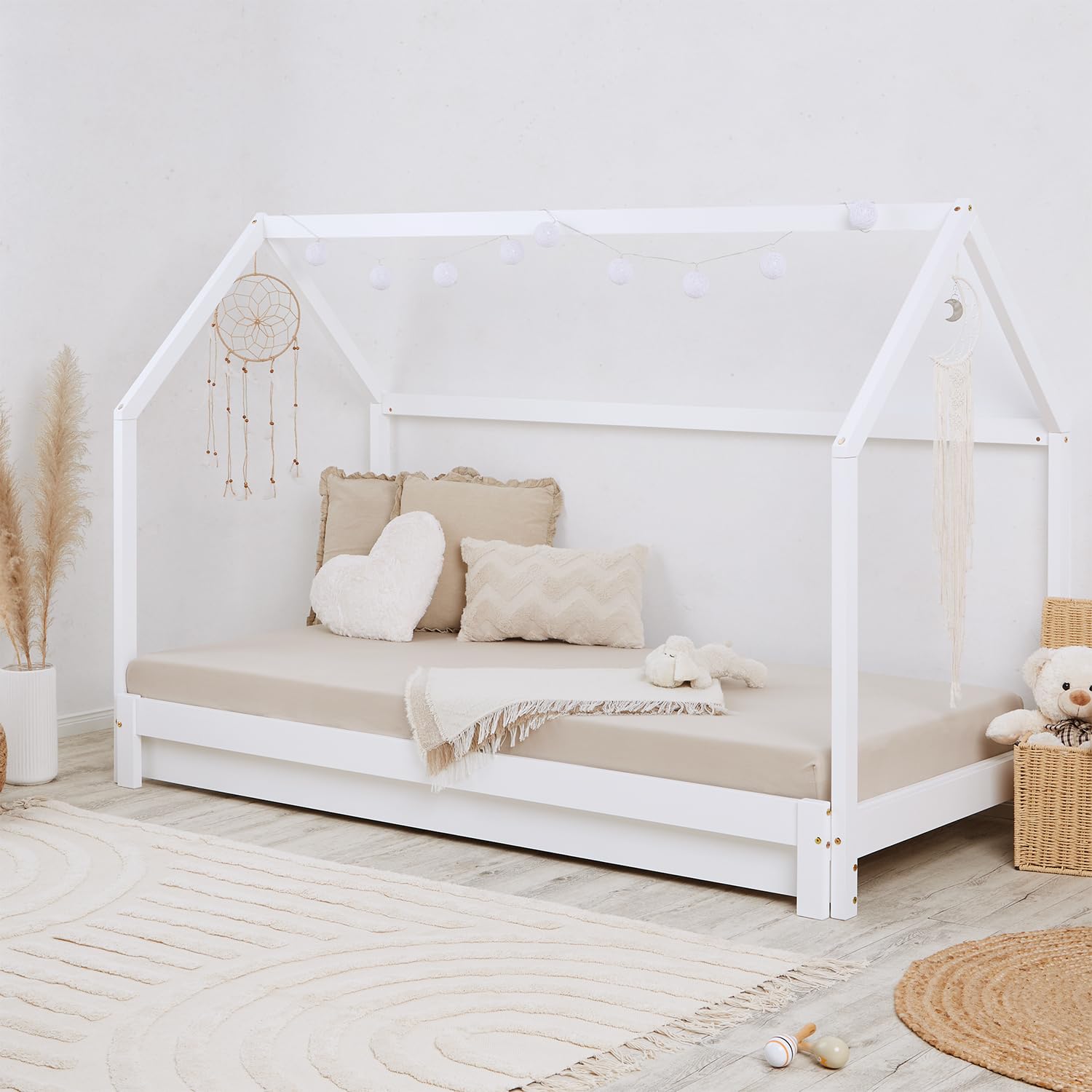 Homestyle4u Hausbett 90x200 Weiß - Montessori Bett Kinderbett Ausziehbar | Bodenbett aus Kiefer Massivholz mit Lattenrost, Gästebett für das Kinderzimmer, Kinder Bett mit Bettgestell in Weiß