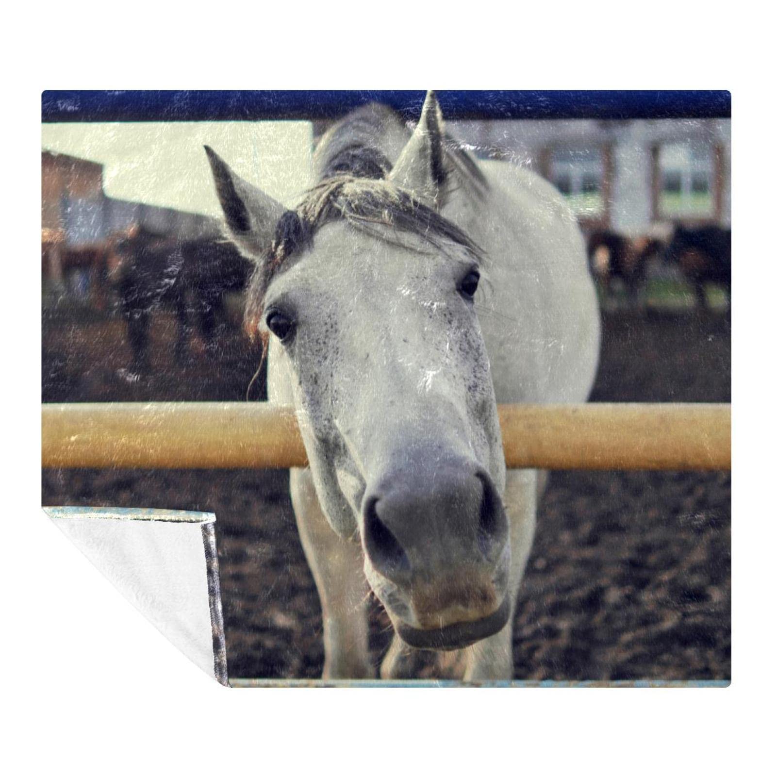 Couverture en peluche douce pour sieste sur canapé et lit motif cheval blanc