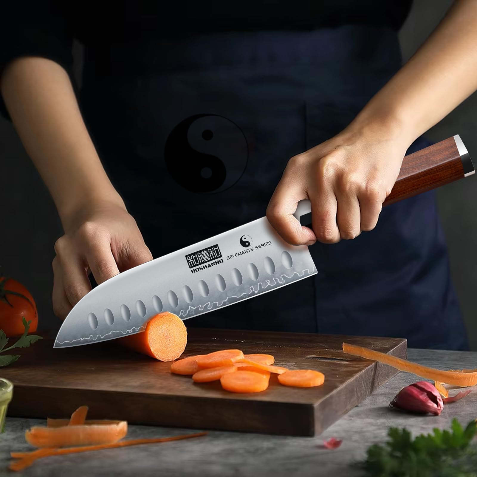 HOSHANHO Cuchillo Santoku profesional japonés de acero al carbono de 7 pulgadas, cuchillo de cocina afilado con mango ergonómico de sándalo rojo, caja de regalo | Cuchillo Santoku de acero rico en carbono, cuchillo de chef profesional con mango ergonómico