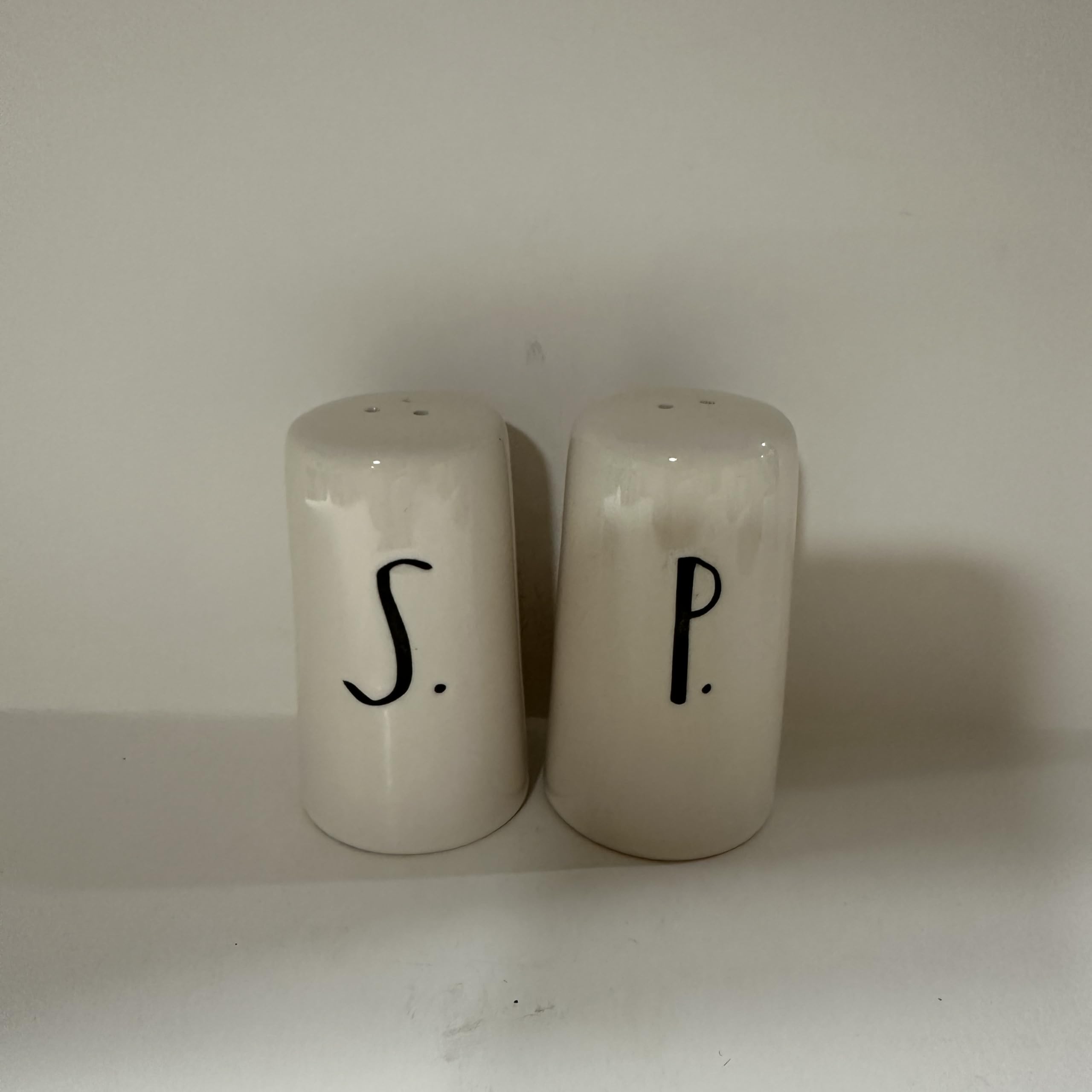 Rae -SP Salt and Pepper Shakers Straigy Allside White FARMHOUSE SALT PEPPER- Dunn By Magenta - Blue