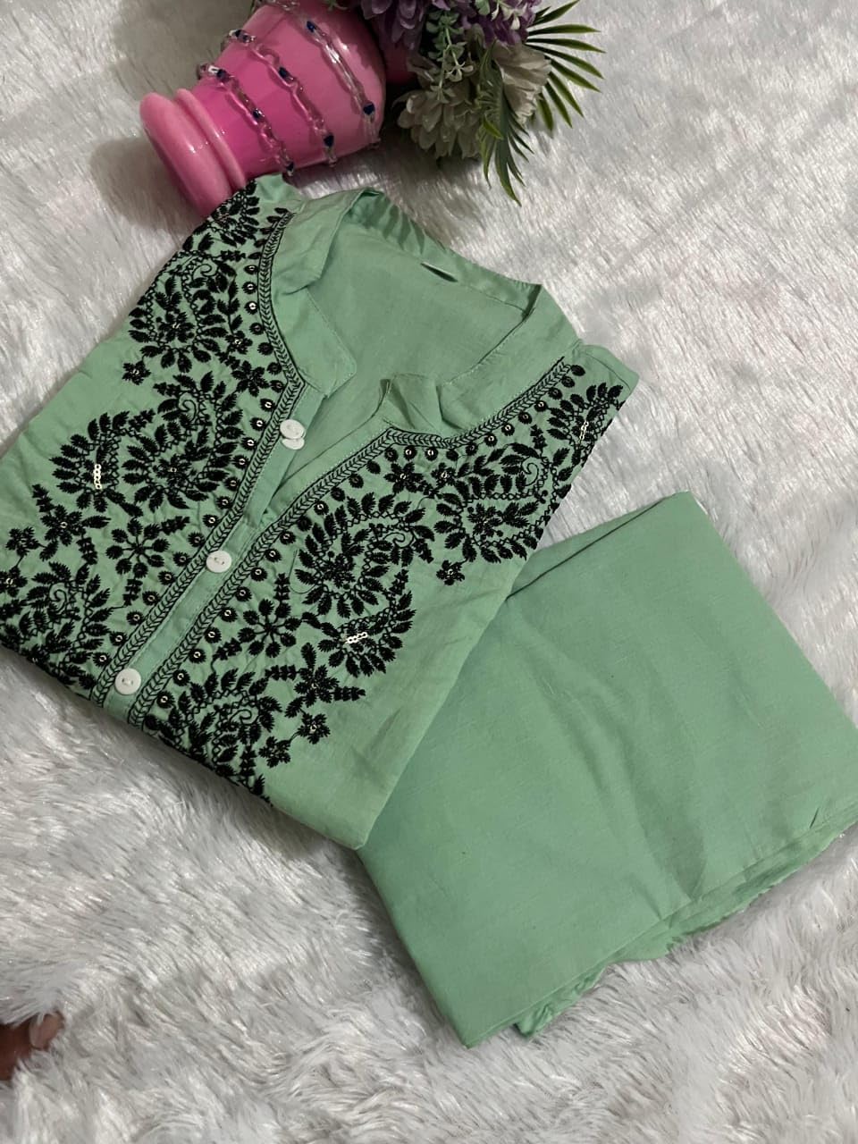 Women's embroidery work with cotton thread Kurti pant with both side pockets office wear Kurti