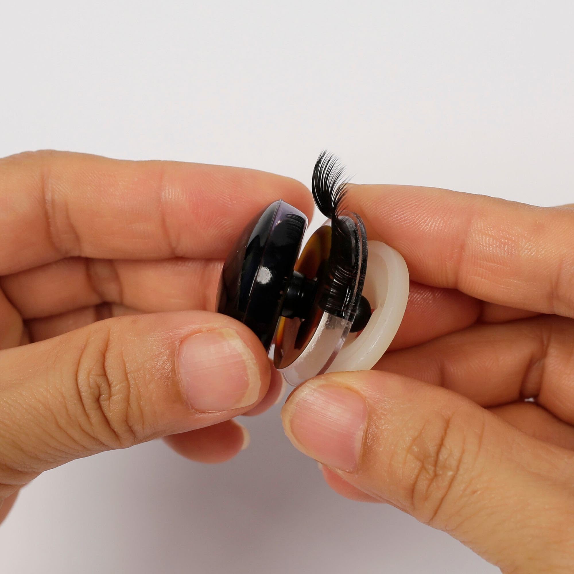 Amazon.co.jp: 20個 3D 安全グリッター まつげ付きおもちゃの目