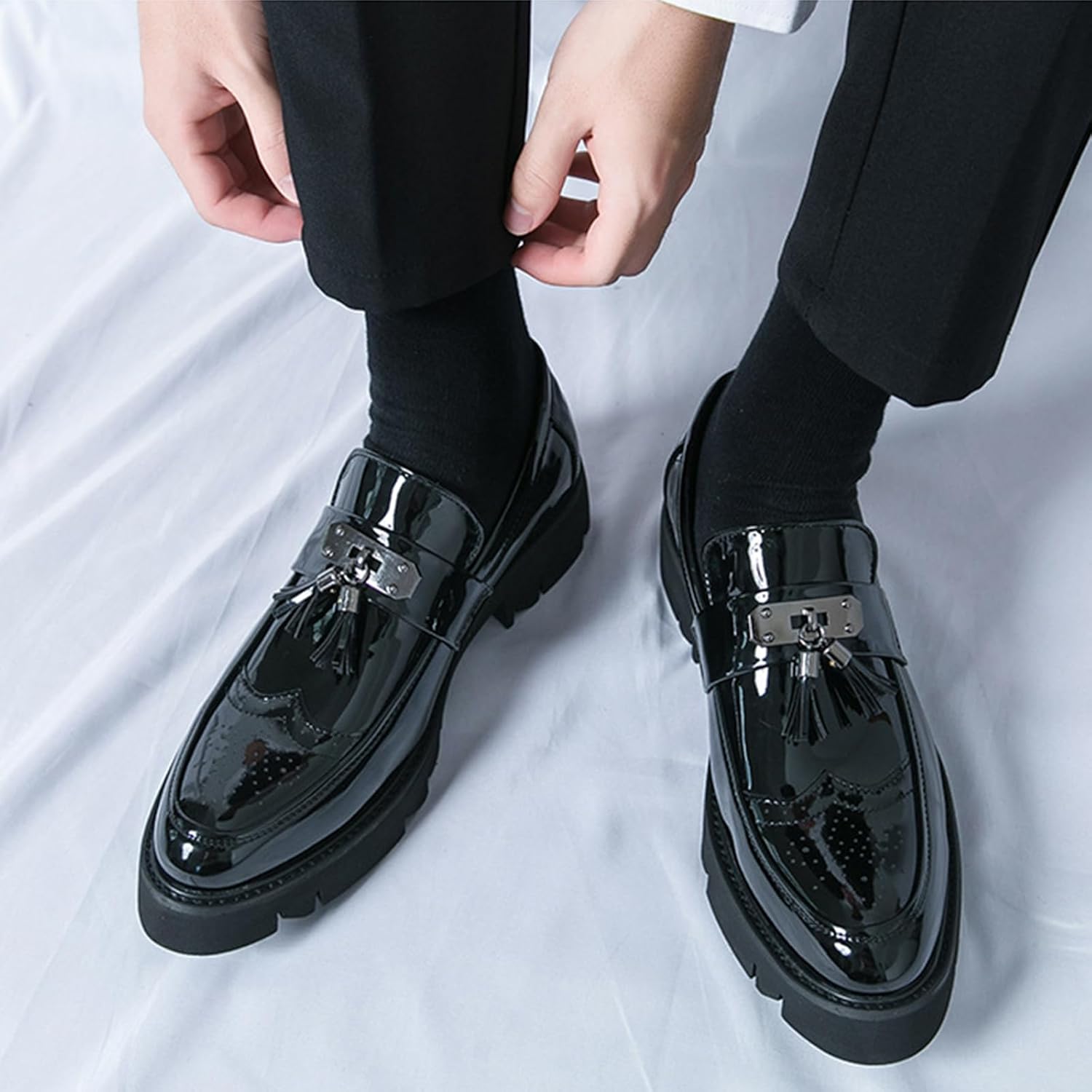 Men's Patent Leather Brogue Slip-On Platform Loafer Shoes with Tassel Fashion Round Toe Low Top Lug Sole Non-Slip Business Dress Shoes for Party Dating Prom - Image 3