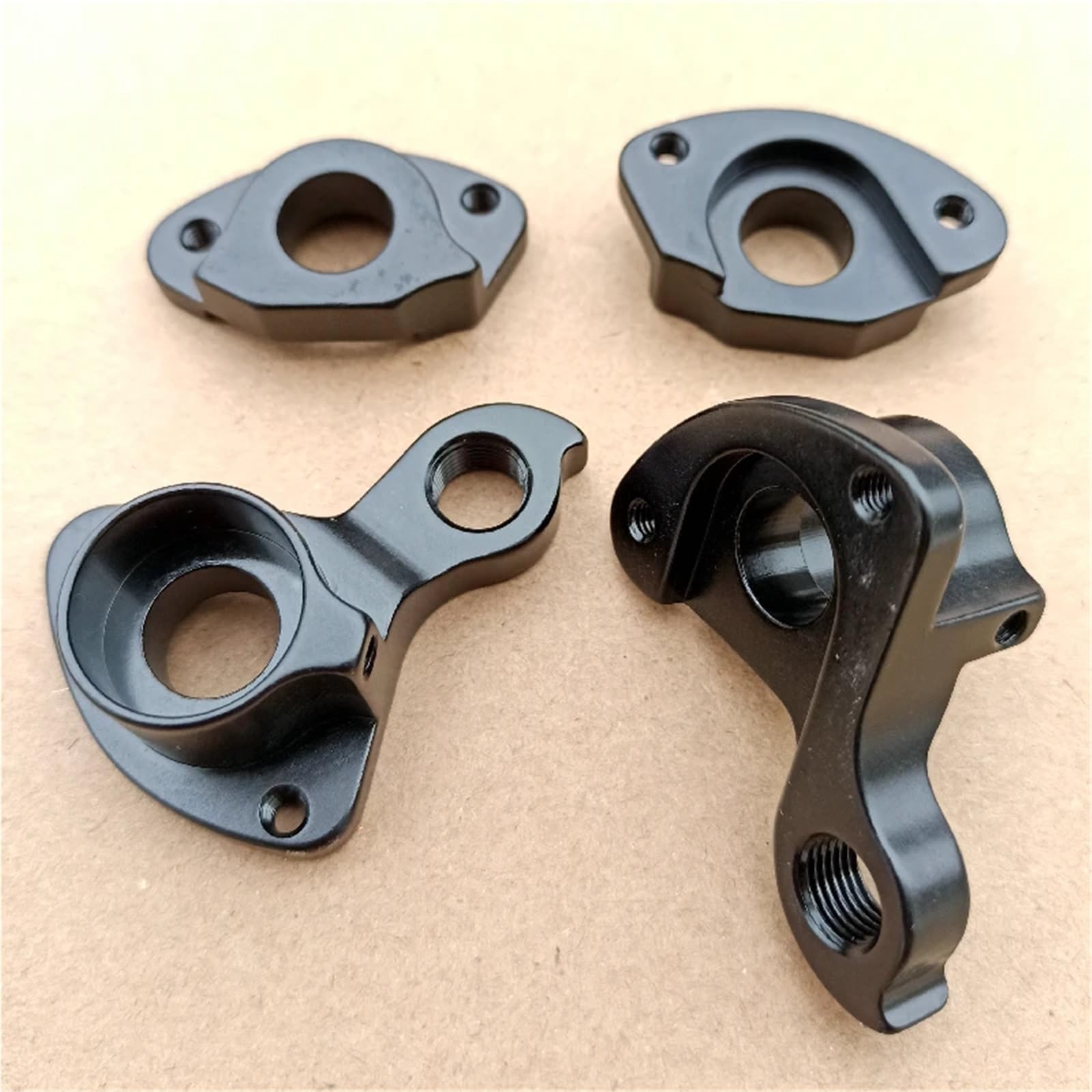 1 pièce de Patte de dérailleur mécanique for vélo T/r/i/d/e/n/t T/h/r/u/s/t T/R/I/N/X OEM de vélo à dégament Rapide Cadre en Carbone 142 x 12 mm