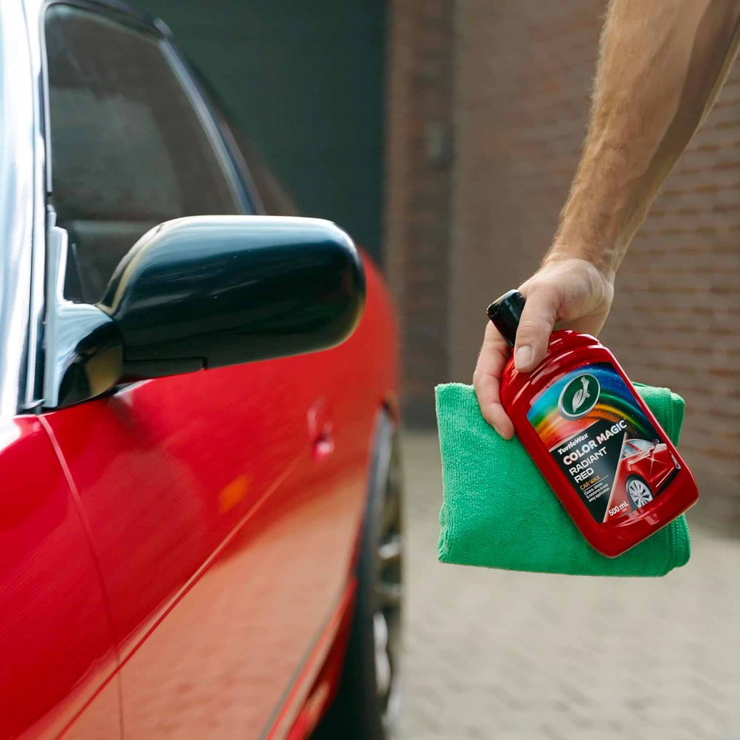 Turtle Wax 52711 Color Magic Car Paintwork Polish Restores Colour & Shine Red 500ml - Image 3