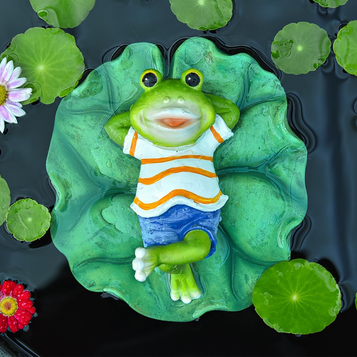 Sungmor Floating Resin Frog Figurine - Pond Decor with Water Floating Lotus Leaf and Frog Ornament - Outdoor Garden Decoration