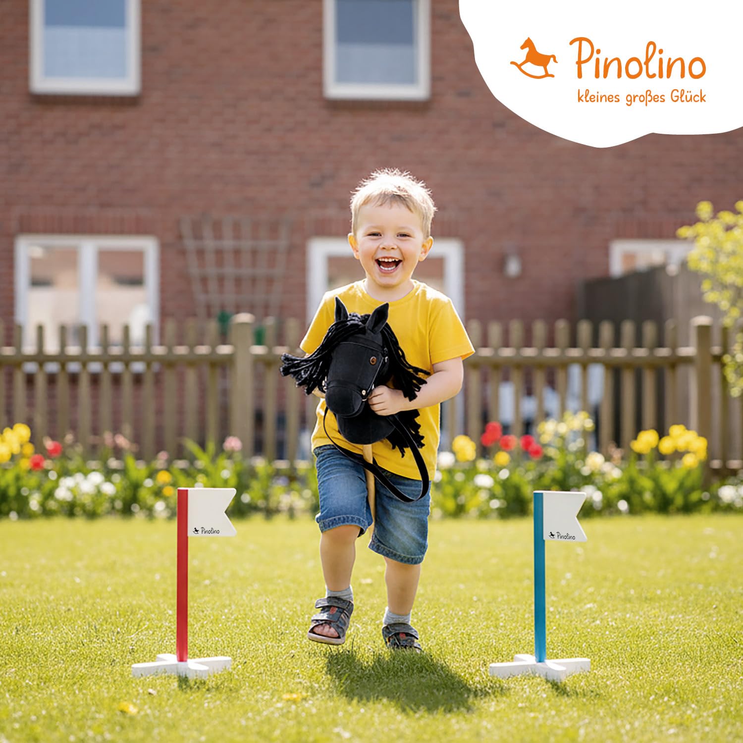 PINOLINO Cavallo in Peluche Spirit Nero, Cavallo su Asta di Legno, Cavallo Bastoncino per Bambini a Partire dai 3 Anni, Giocattolo per Interni ed Esterni, Cavallo da Gioco con Briglia