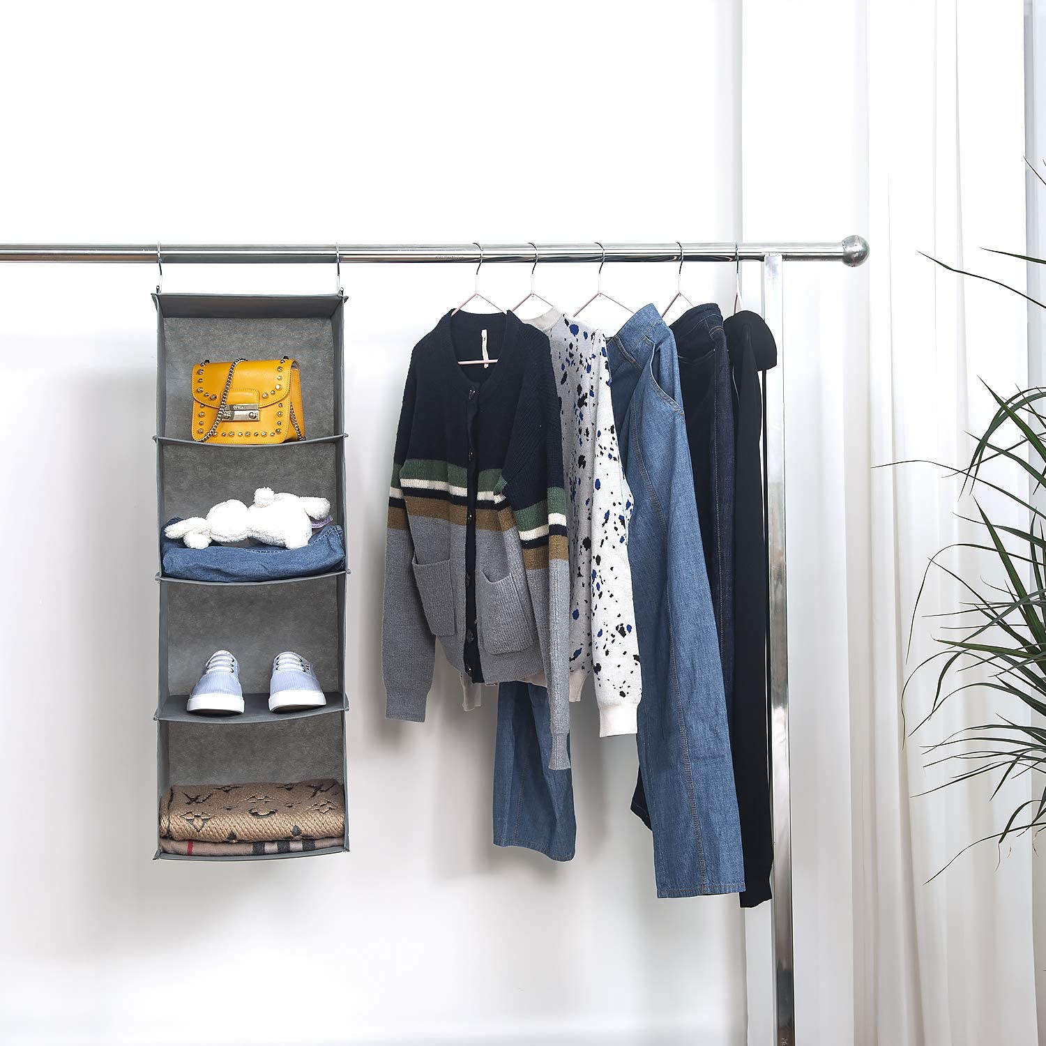 Organiseur De Vêtements Suspendus Étagère Suspendue Pliable 4 Compartiments - 12 Poches Latérales - Rangement Armoire 80cm Gris étagère Placard Pliable Organiseur De Vêtements Suspendus Étagère Suspendue Pliable 4 Compartiments - 12 Poches Latérales - Rangement Armoire 80cm Gris étagère Placard Pliable