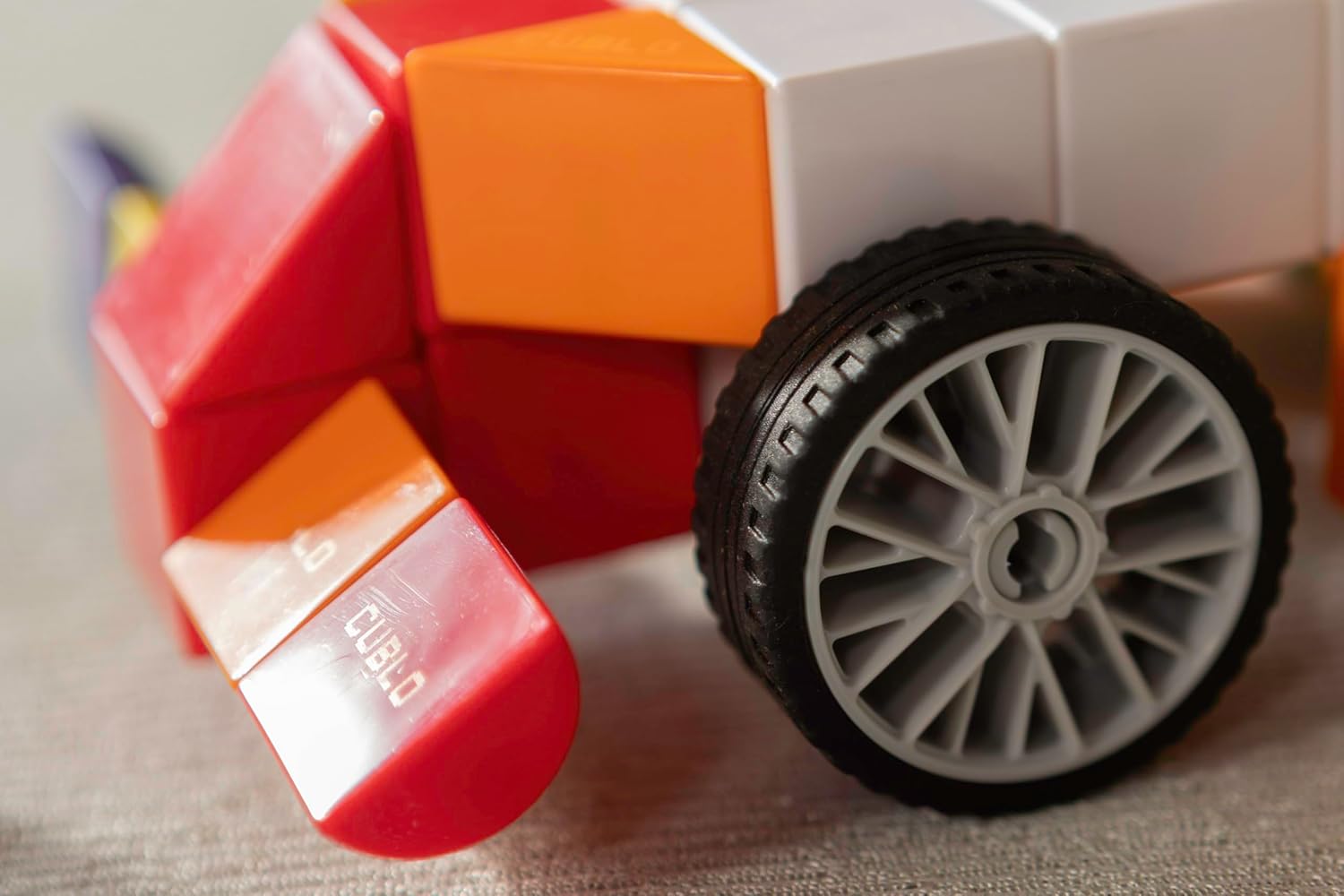 Magic Cube Car Maker, Car Series with Magnetic Cube Block for Childrens Fun & Education, Including Square, Triangilar and Semicircular Blocks with Panel Blocks & Wheel Block