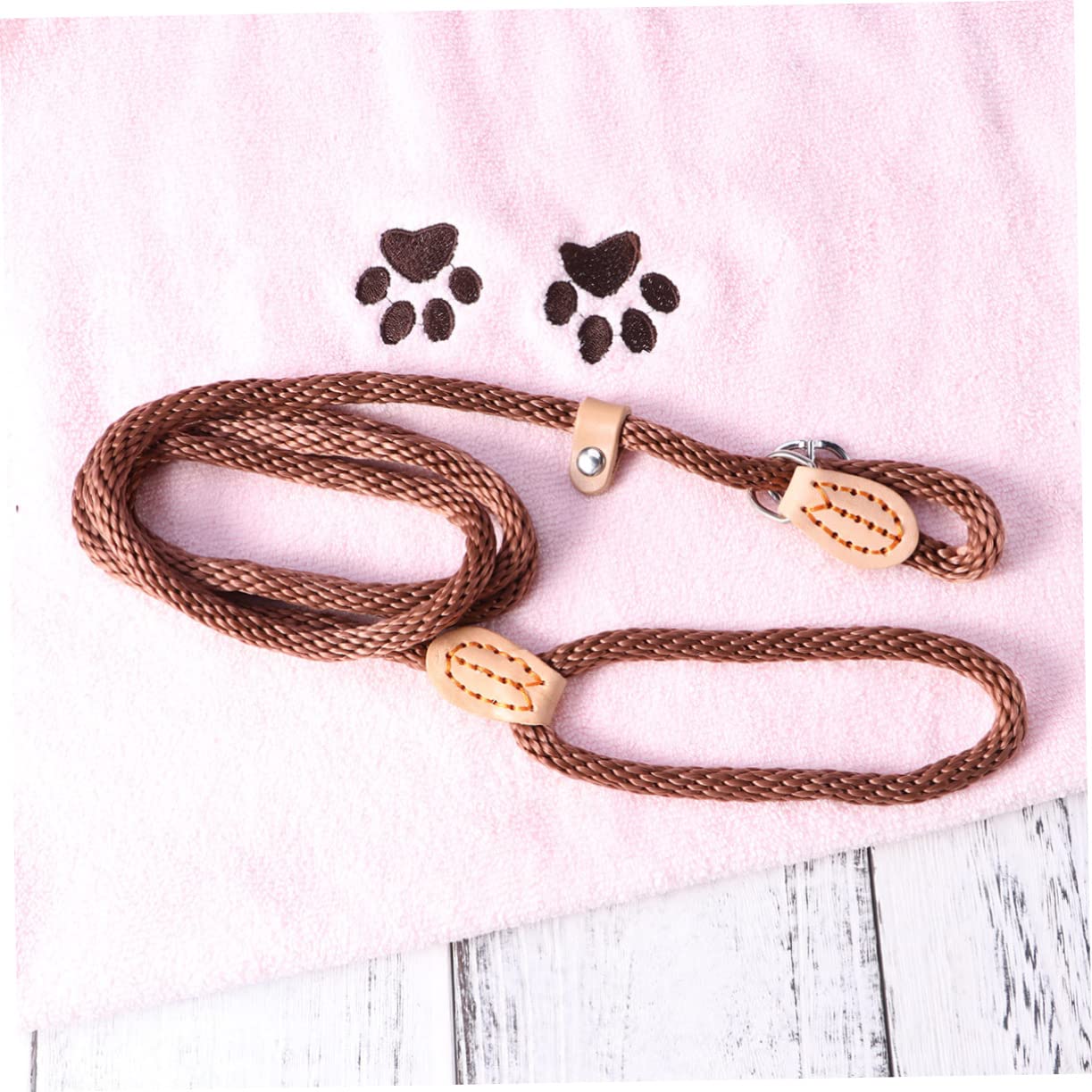 DECOMELODY Nylon Dog Training Lead Rope for Dogs Durable Heavy Duty Design for Enhanced Control Comfortable Handle for Easy Training Sessions