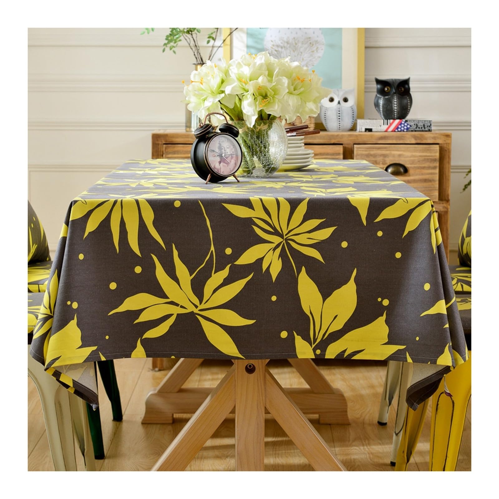Nappe feuille d'érable jaune noir 110x170cm idéale pour vos repas d'automne