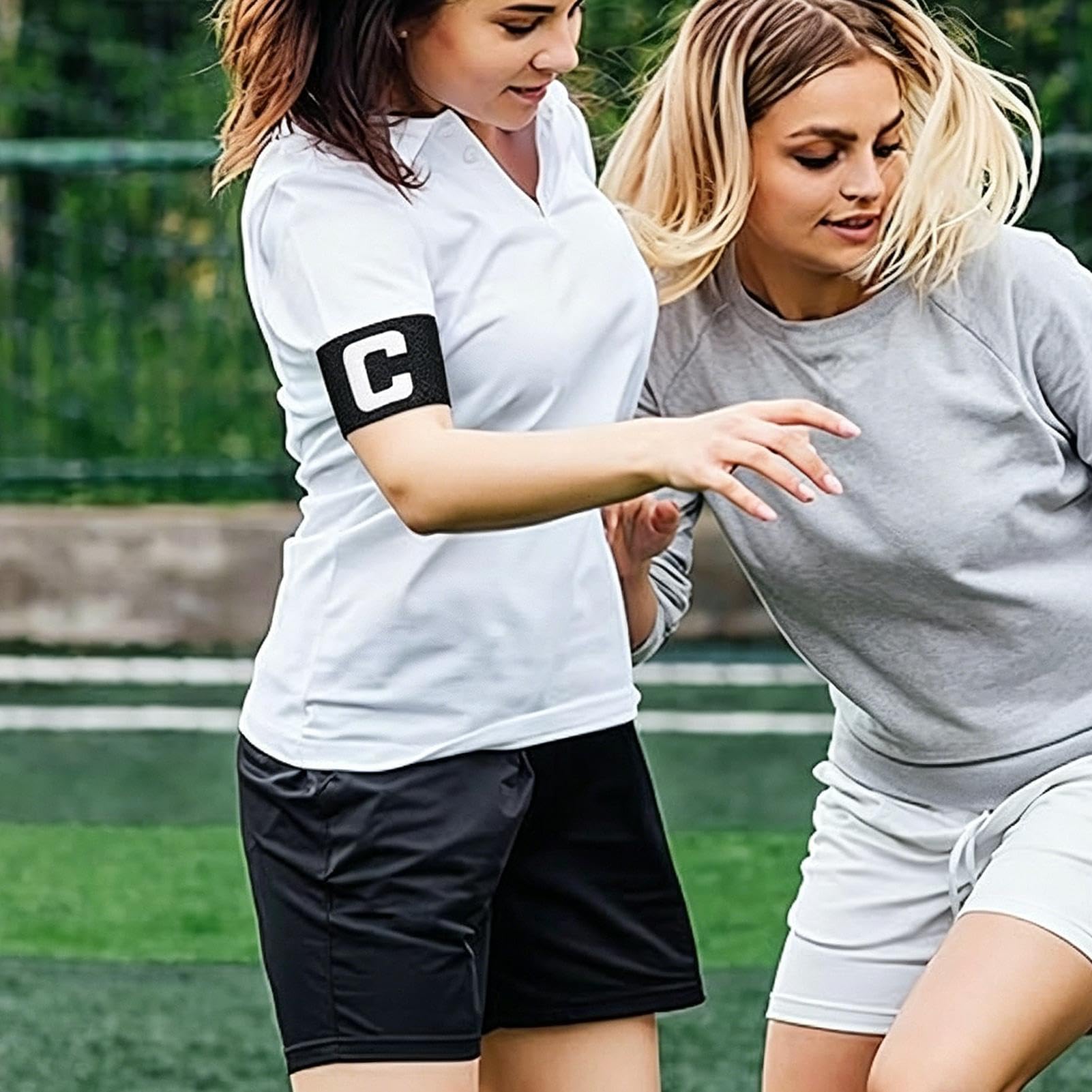 La Fascia da Capitano per il Calcio | Traspirante Elasticizzata Regolabile | Fasce Da Capitano Destinate A Giovani Calciatori,per Giocatori Outdoor Calcio Pallavolo Basket, Allenamento di