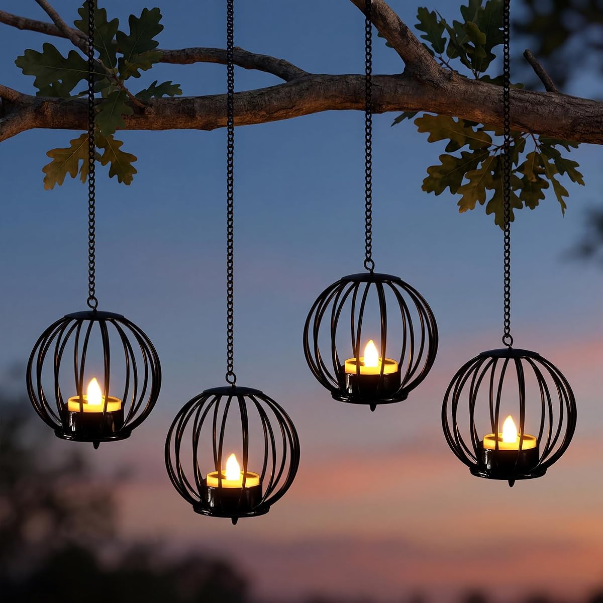Edenseelake Linternas solares colgantes al aire libre impermeables, portavelas de bola de metal con energía solar parpadeante, luces solares recargables para patio trasero, jardín, valla, decoración de árbol, paquete de 4