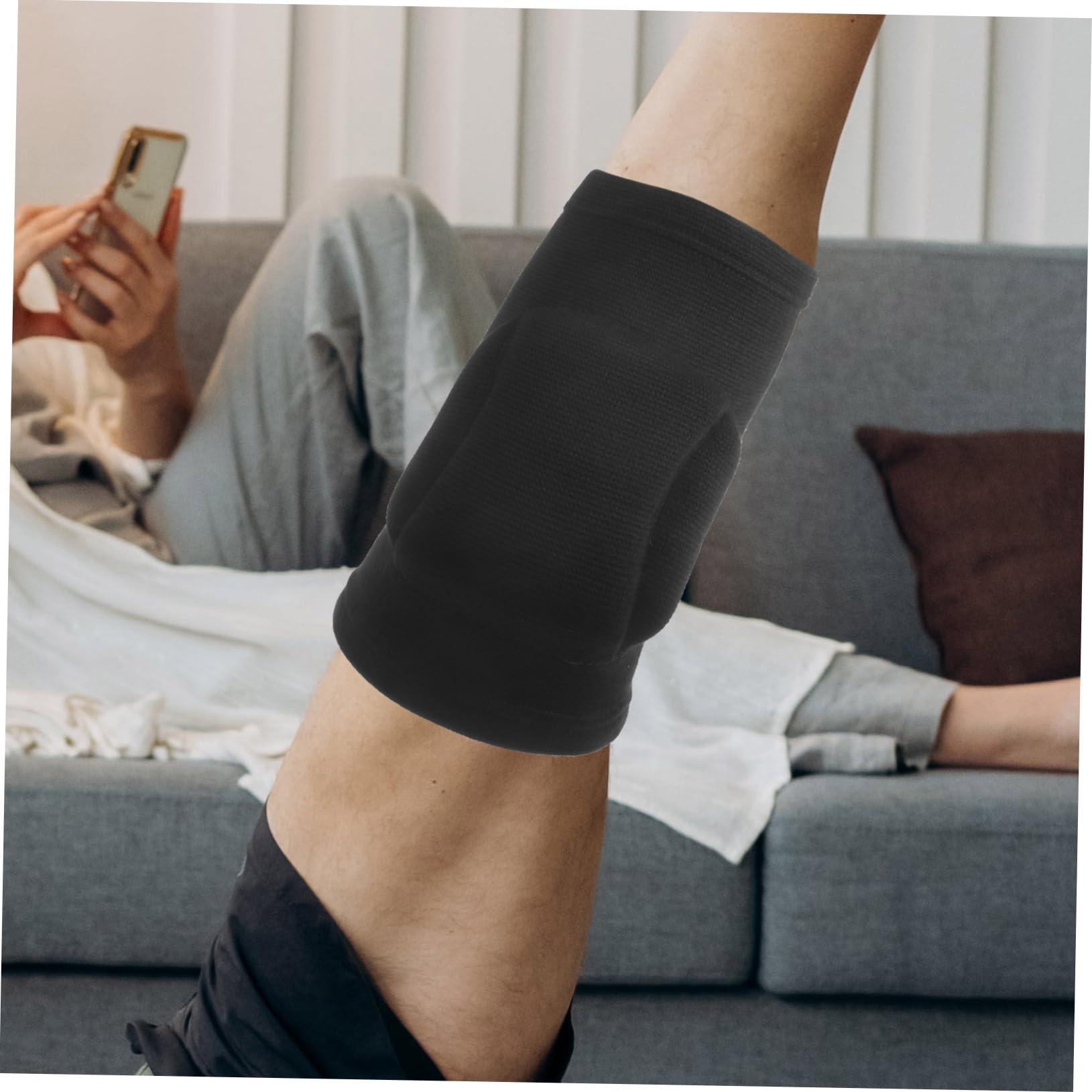BCOATH Workout Knee Brace Thick Padding Breathable Knee Cover for Sports Dance and Daily Activities Comfortable Non- Design for Enhanced Support and Stability