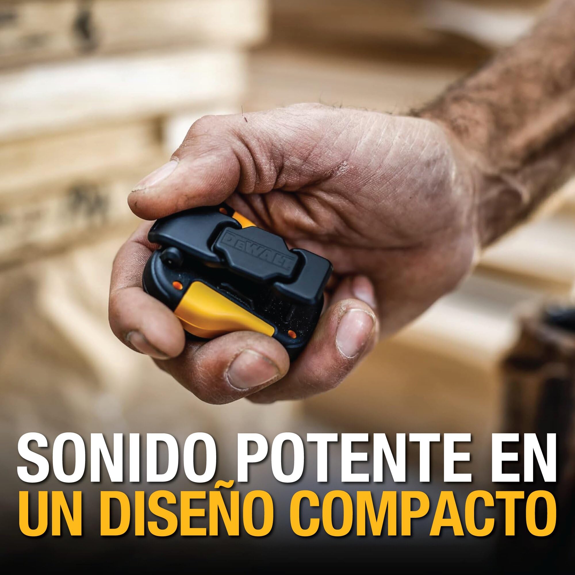 DEWALT Altavoz Bluetooth Portátil, Emparejamiento Estéreo Inalámbrico, Resistente al Agua, magnético, con Clip, micrófono Incorporado, 10 Horas Reproducción, música/Llamadas Manos Libres