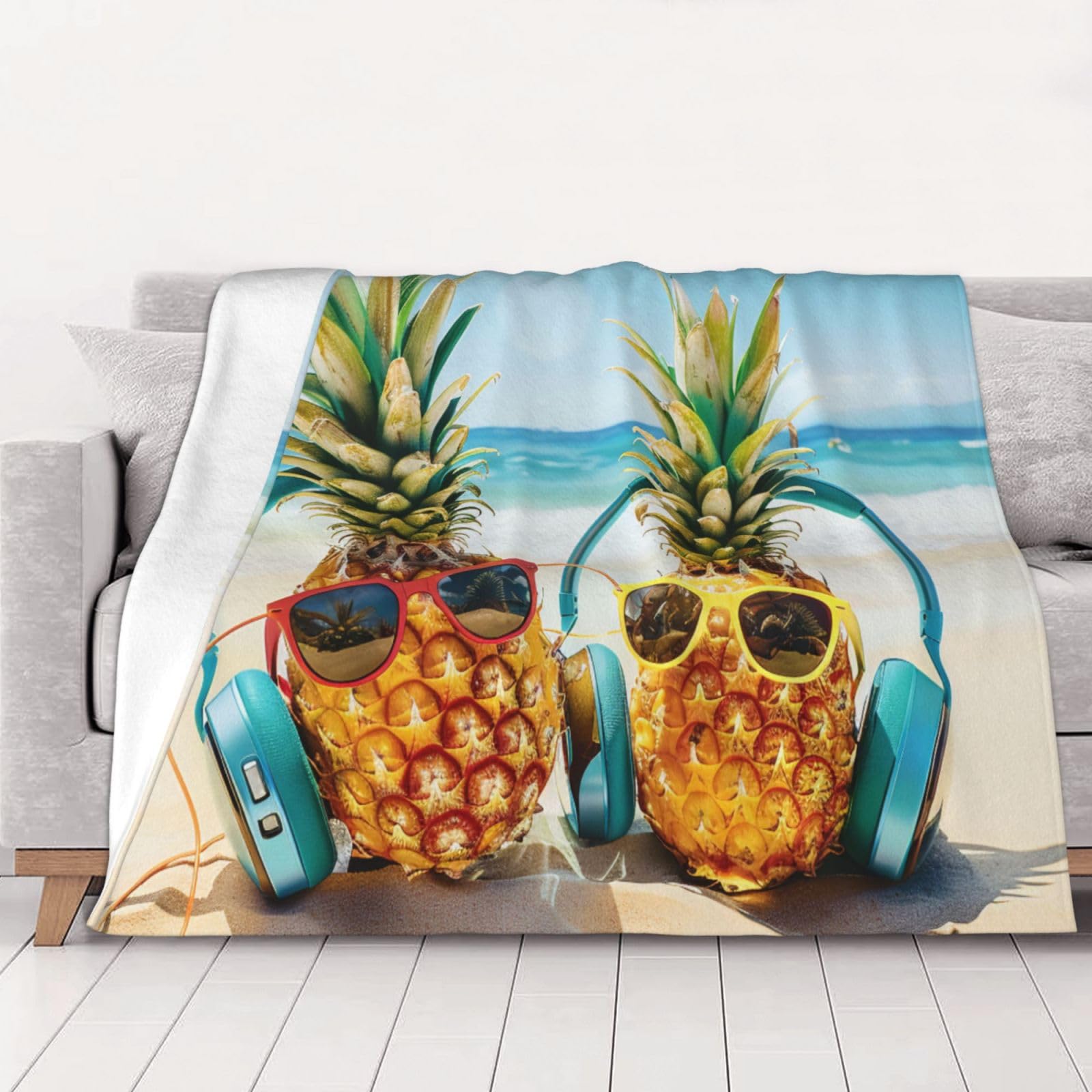 AUBKFELD Beach Two Pineapples Sea Printed Flannel Blanket 102x76 CM, Soft & Warm Throw Blanket for Sofa/Couch/Bed/Car, Gifts for Audlts Women Men