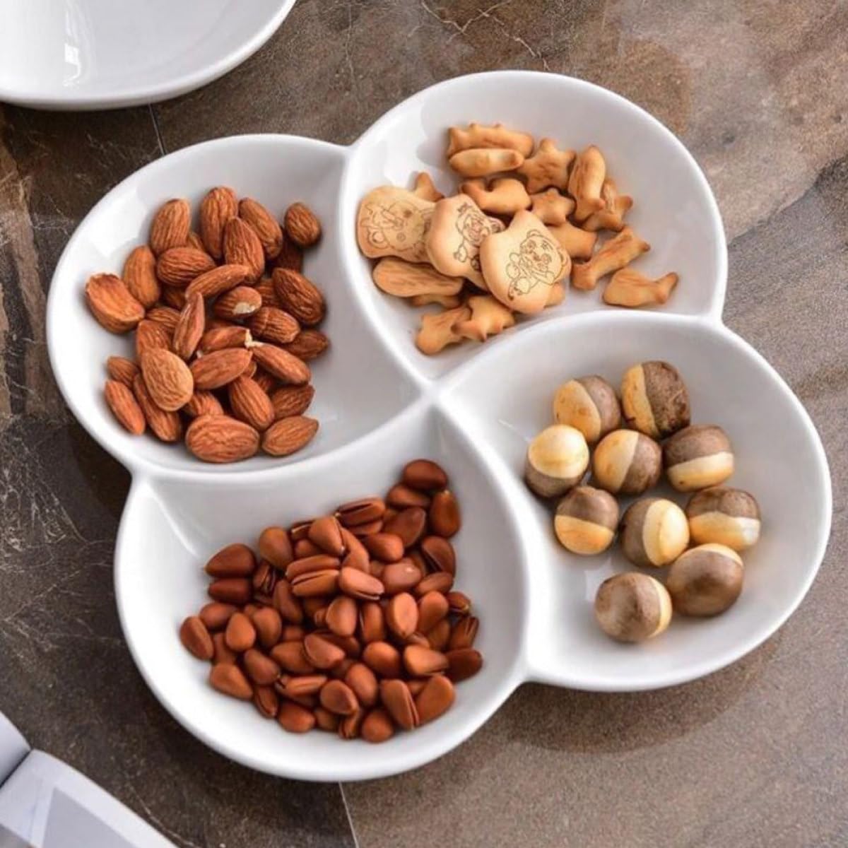 Hemobllo Plateau Repas en Céramique Compartimenté 4 Cases 22X22X3 CM Assiette à Manger Polyvalente Antidérapante Petit-Déjeuner Restaurants et Hôtels Réutilisable