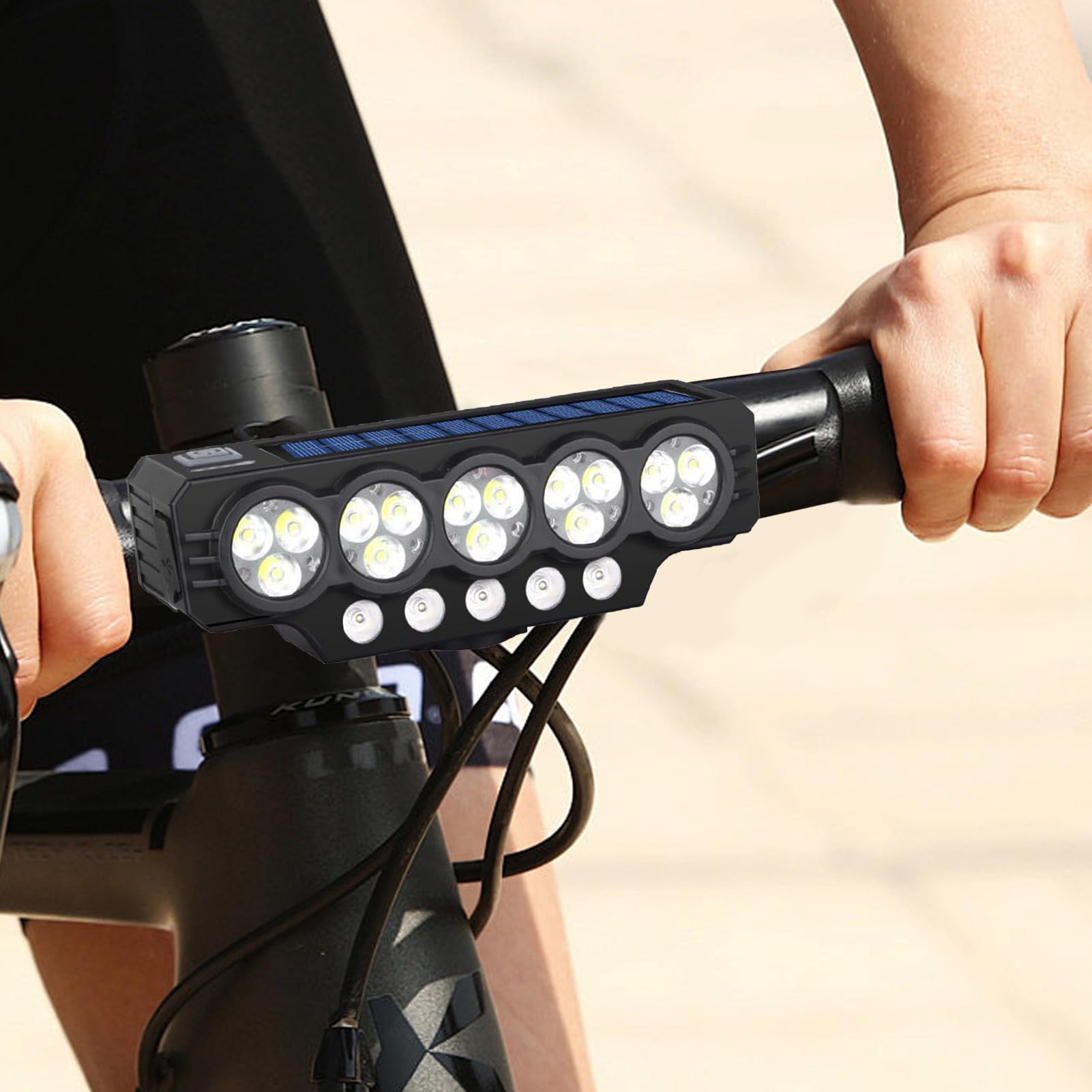 Frontlicht für Fahrrad, Solar-Vorderlicht für Nachtfahrten, Taschenlampe mit hoher Helligkeit mit USB wiederaufladbar für Elektro-Scooter Mountain Bike Nacht Pendler
