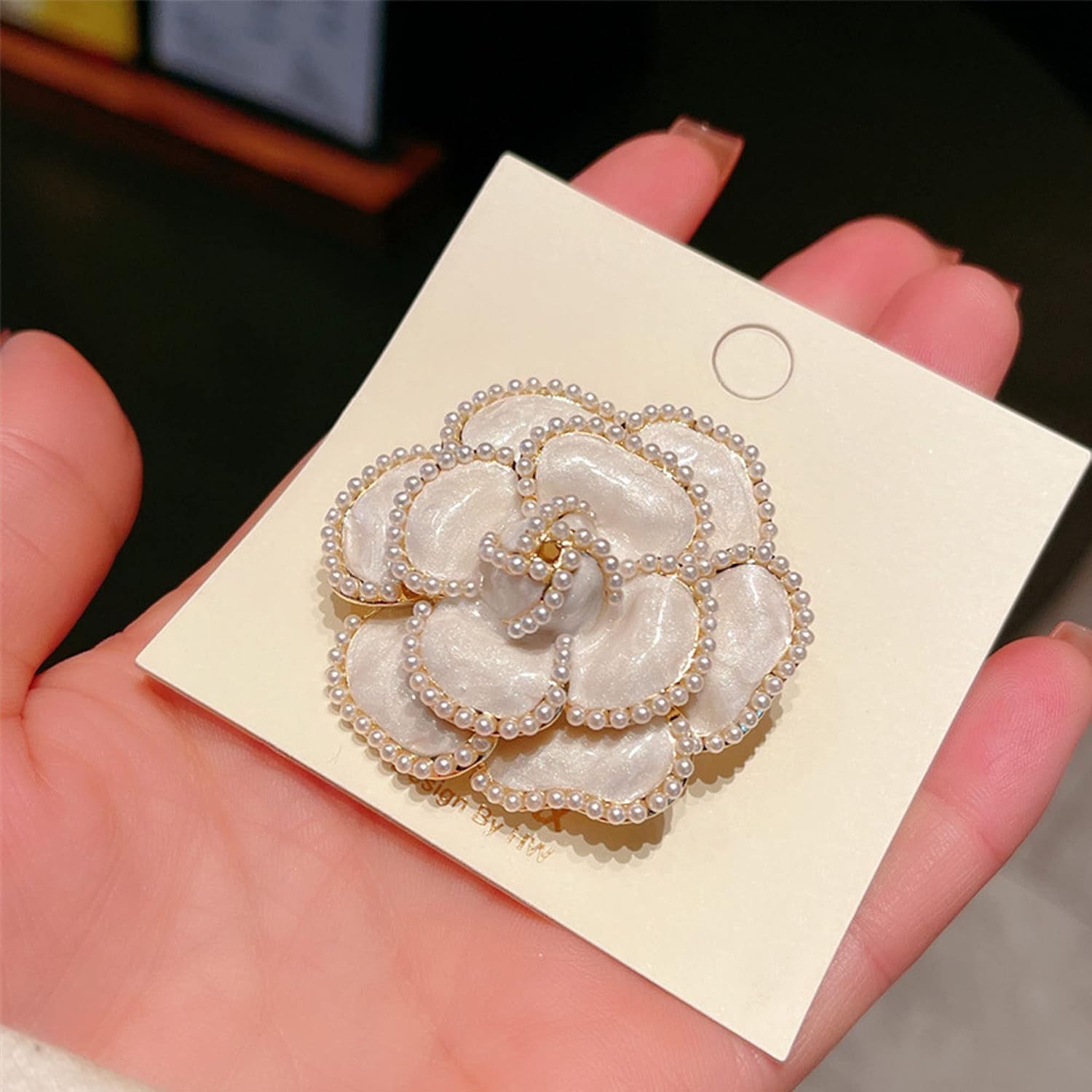 Women Camellia Flower Pearl Enamel Brooch Pins for Ladies Jewelry Fashion