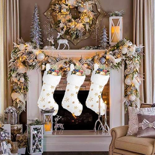 XIMISHOP Paquete de 3 medias de Navidad, medias de Navidad grandes de piel sintética de 18 pulgadas, copos de nieve, calcetines de Navidad blancos