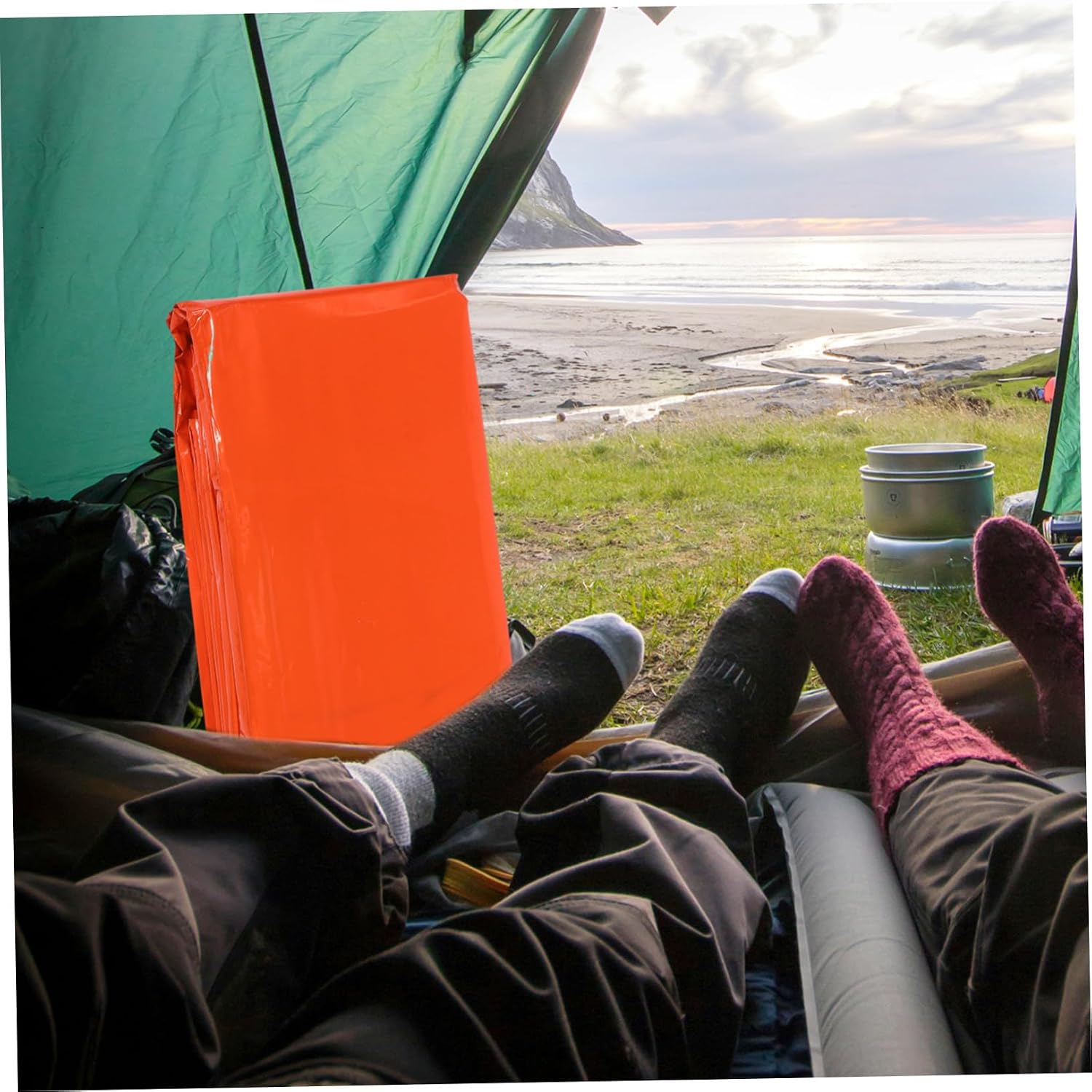 Lightweight Emergency Survival Portable Thermal Bivy Sack with Reflective PE Aluminum Film for Camping Hiking Outdoor Activities and Travel