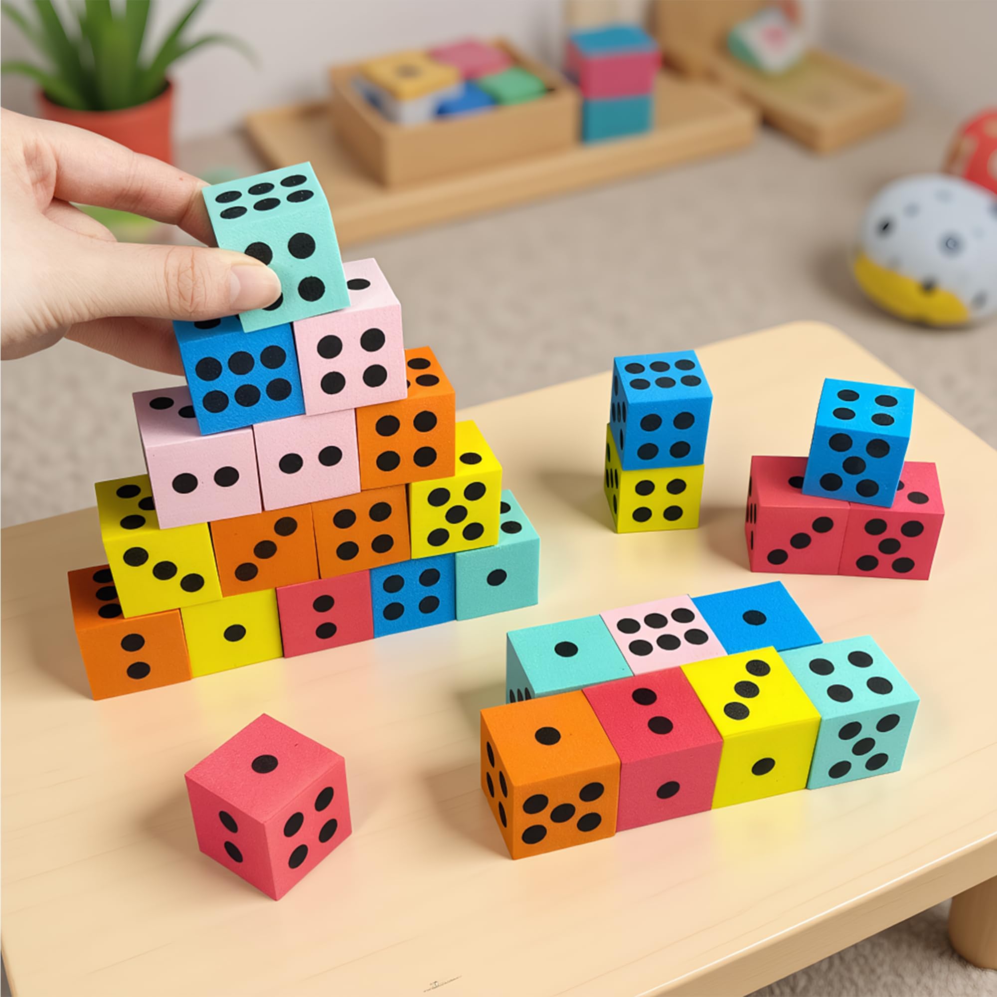 XIPEGPA - Juego de 28 dados de espuma coloridos con números para juegos de matemáticas, construcción de aula, entretenimiento educativo para fiestas, regalos de cumpleaños en 6 colores (1.2 pulgadas)