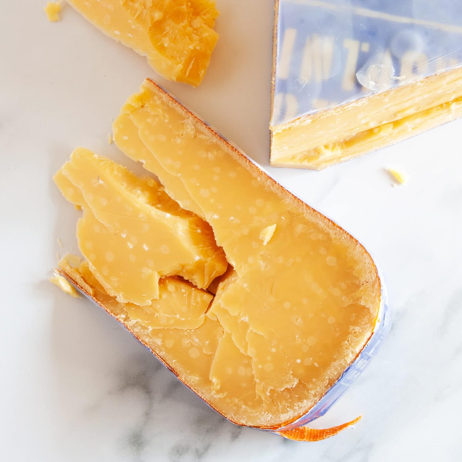 igourmet Cheese Lover's Sampler Gift Box - Includes Spanish Manchego, Italian Gorgonzola Piccante, Double Gloucester Onion & Chive Cheese, Asiago Fresco, Aged Cheddar, Aged Gouda, Brabander Gouda, Gruyere and Camembert