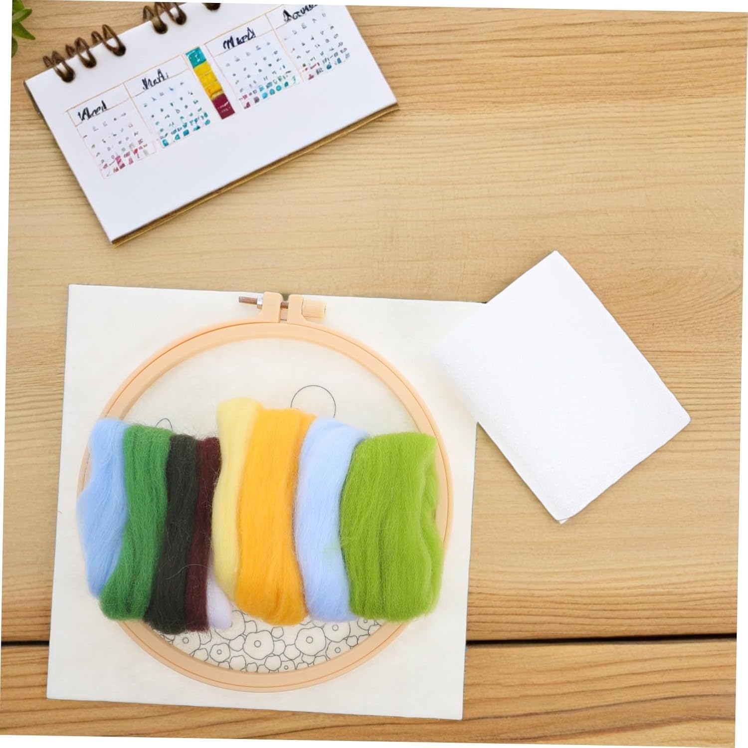 OSALADI Autumn Themed Wool Felting Kit for Beginners DIY Needle Felting with Soft Wool Roving Embroidery Hoop and Instructions Family Craft Activity for Creative Handwork and Seasonal Home