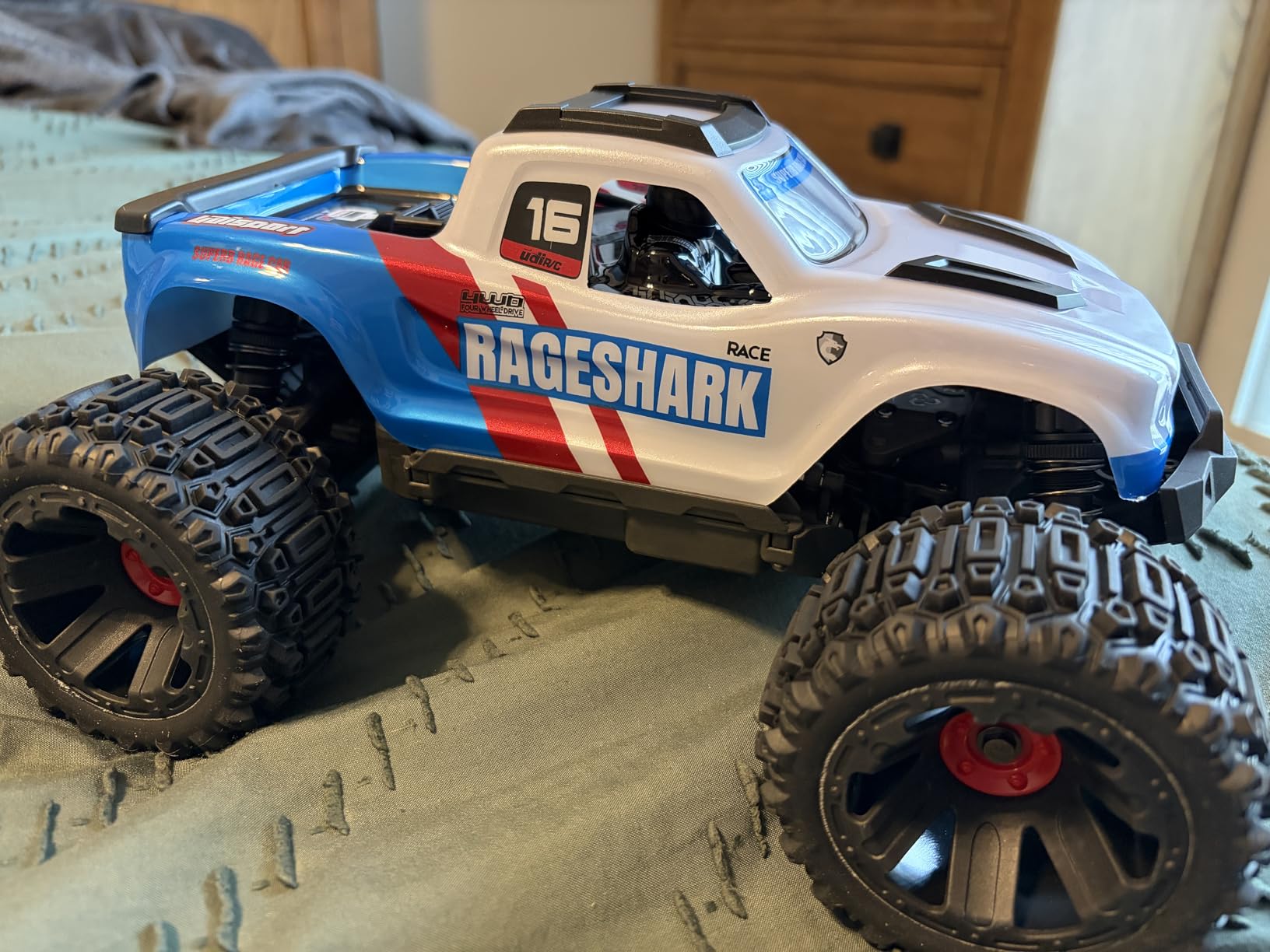 UD1611 1/16 4X4 RC Monster Truck, RTR, 2S Battery Compatible, Brushed Motor