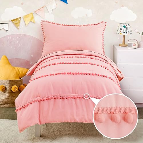DECMAY Juego de edredón rosa coral para niñas, juego de ropa de cama de cuna rosa bebé con 6 flecos de pompones, edredón bohemio rosa con sábana