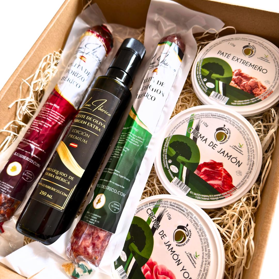 LUX IBÉRICO - Cesta Gourmet Zurbarán - Patés y Embutido Ibérico | Velitas de chorizo y salchichón ibérico, tres patés extremeños y aceite de oliva virgen extra. Lista para regalar.