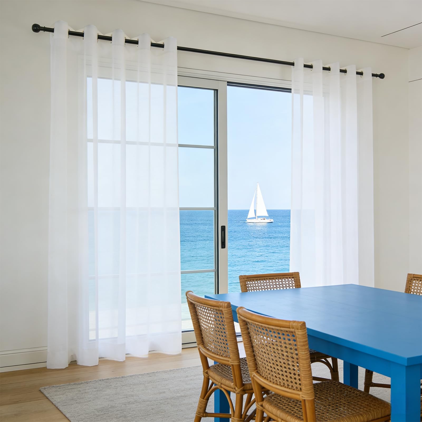 Cortinas blancas para salón y dormitorio que visten tus ventanas con elegancia