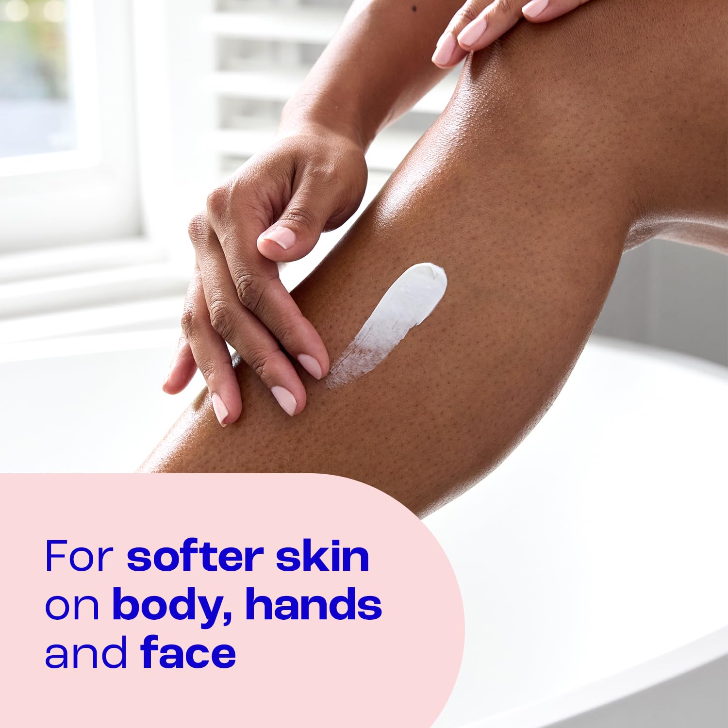E45 Moisturising Lotion 500 ml for Dry & Sensitive Skin - Long-Lasting Hydration Protect from Dryness, Reduce Redness - Dermatological Body Moisturiser Lotion - Body Lotion - Daily Moisturiser — view 6