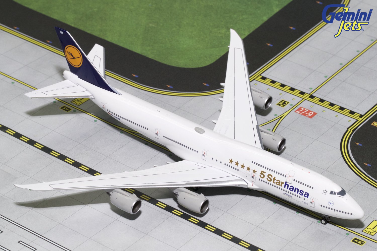 GeminiJets Lufthansa B747-8i D-ABYM 5 Starhansa 1:400 Scale 
