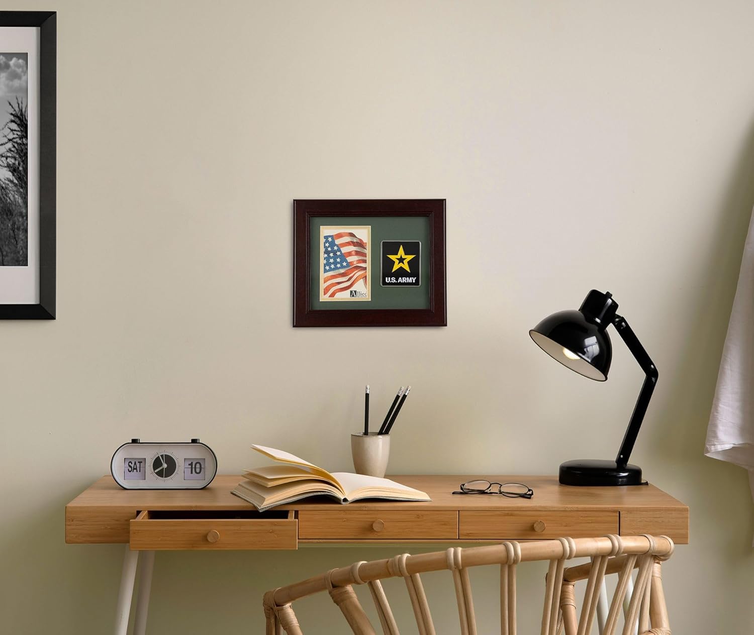 Allied Flag US Army Logo Medallion Picture Frame - 8" x 10" Mahogany Stained Hardwood Frame with 4 x 6 Photo Opening and Die Cast, Gold Plated Medallion