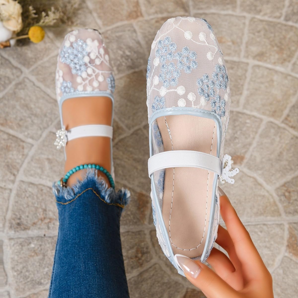 Ballerina trasparente per le donne ballerine floreali in rete ricamata Mary Jane punta rotonda traspirante confortevole cinturino con fiocco floreale ricamato ballerine scarpe