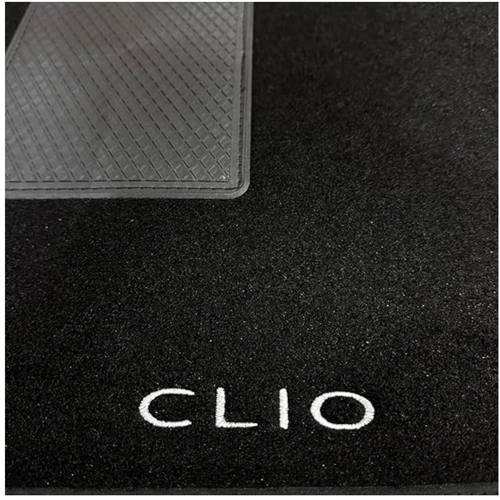 Set 4 Tappeti in Moquette Adatti per CLIO IV 2012-2019 con 2 Attacchi - Compatibli NON Originali, con Bottoni di Fissaggio, con Battitacco cucito e antiscivolo