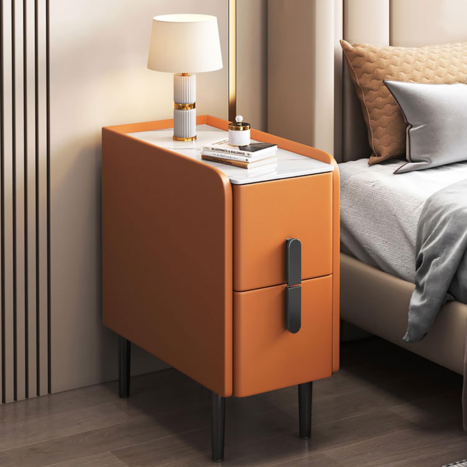 Comodino Moderno in Similpelle con Piano in Marmo, Comodino Stretto, tavolino Laterale di Lusso con 2 cassetti e Gambe in Metallo, mobiletto portaoggetti per camere da Letto, Arancione