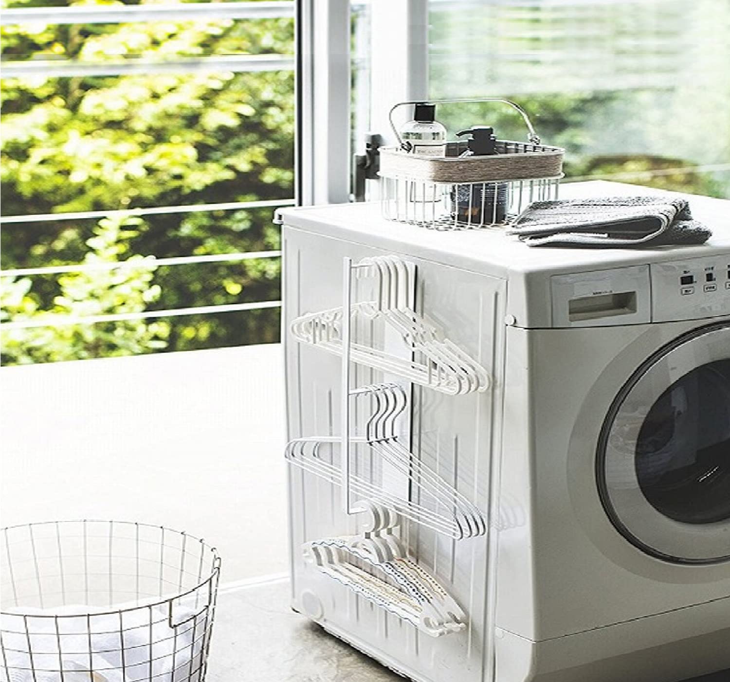 Organiseur de cintre magnétique pour machine à laver : fini le désordre au balcon