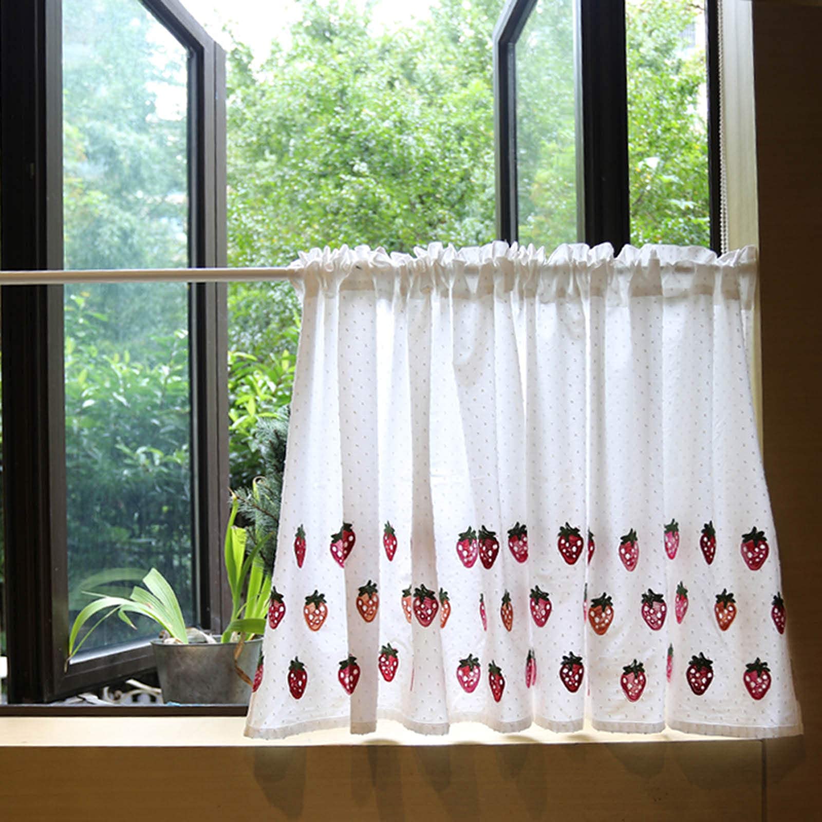 Rideaux de salle de bain en coton occultant vis-à-vis motif fraises brodées