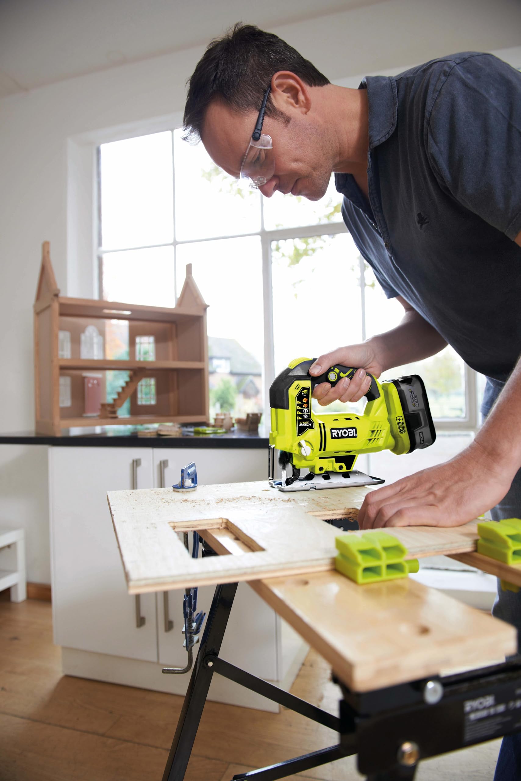 RYOBI - Scie Sauteuse Sans Fil 18V ONE+ R18JS-0 – Mouvements Pendulaires, Changement Lame Sans Outil, Variateur Vitesse – Bois, Métal, PVC – Batterie Non Incluse