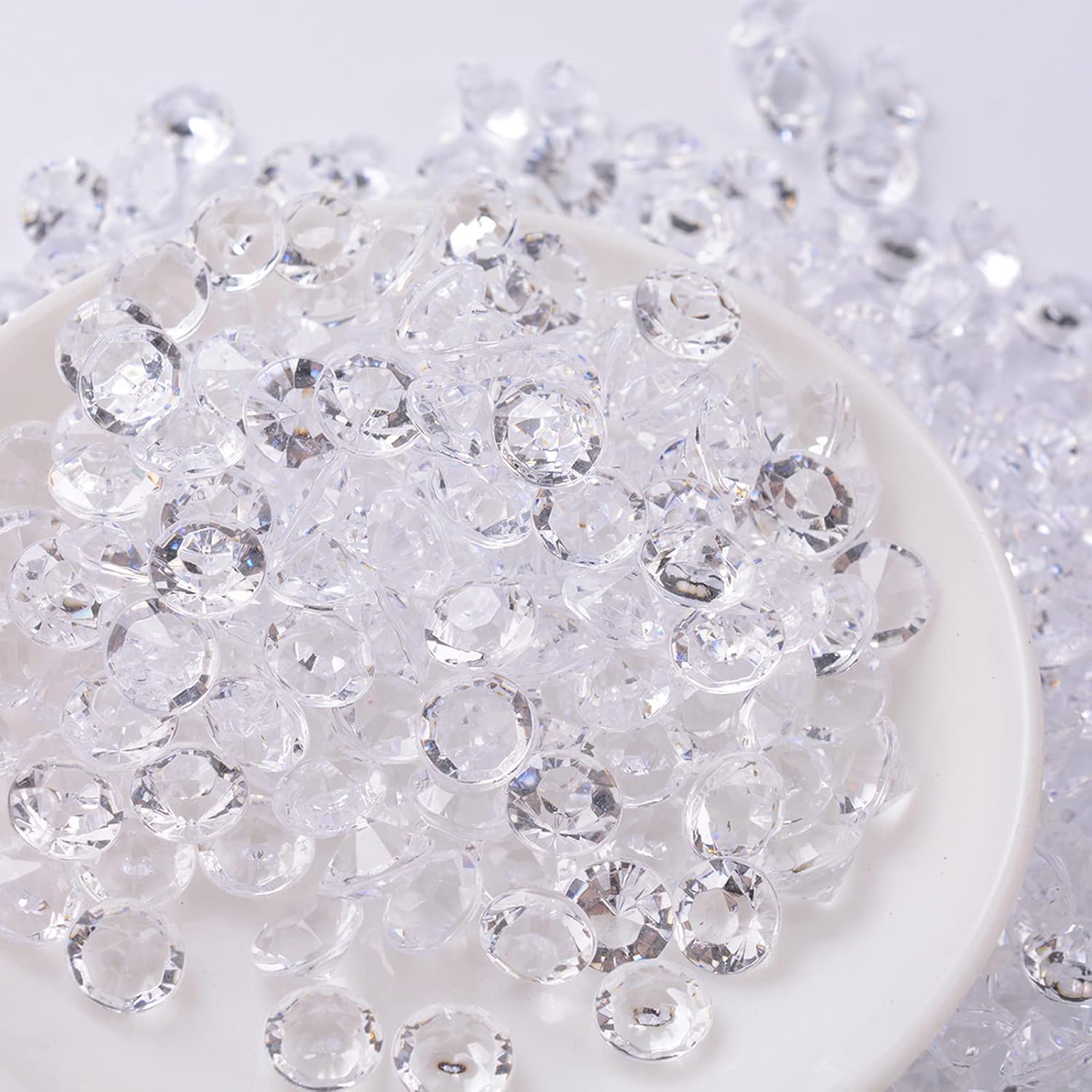 VEGCOO 5000 Pieces Scatter Crystals, Wedding Table Decorative Acrylic Crystals, Confetti Diamonds Crystal Rhinestones 3 mm, 4 mm, 6 mm for Vase Filler Wedding Christmas Party (Transparent)