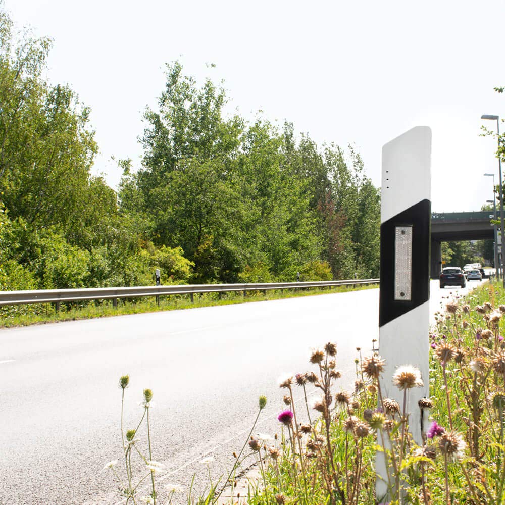 5 x Maibach Leitpfosten Typ NP160, Eingrableitpfosten SLP1 m. Hohlprofil, VZ 620, Art.-Nr. 607414 | Straßenleitpfosten | Straßenbegrenzungspfosten | Verkehrsleitpfosten