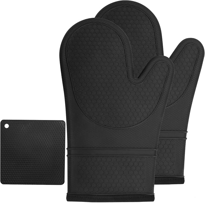 Insefocc Heat and Slip Resistant Silicone Oven Mitts Set