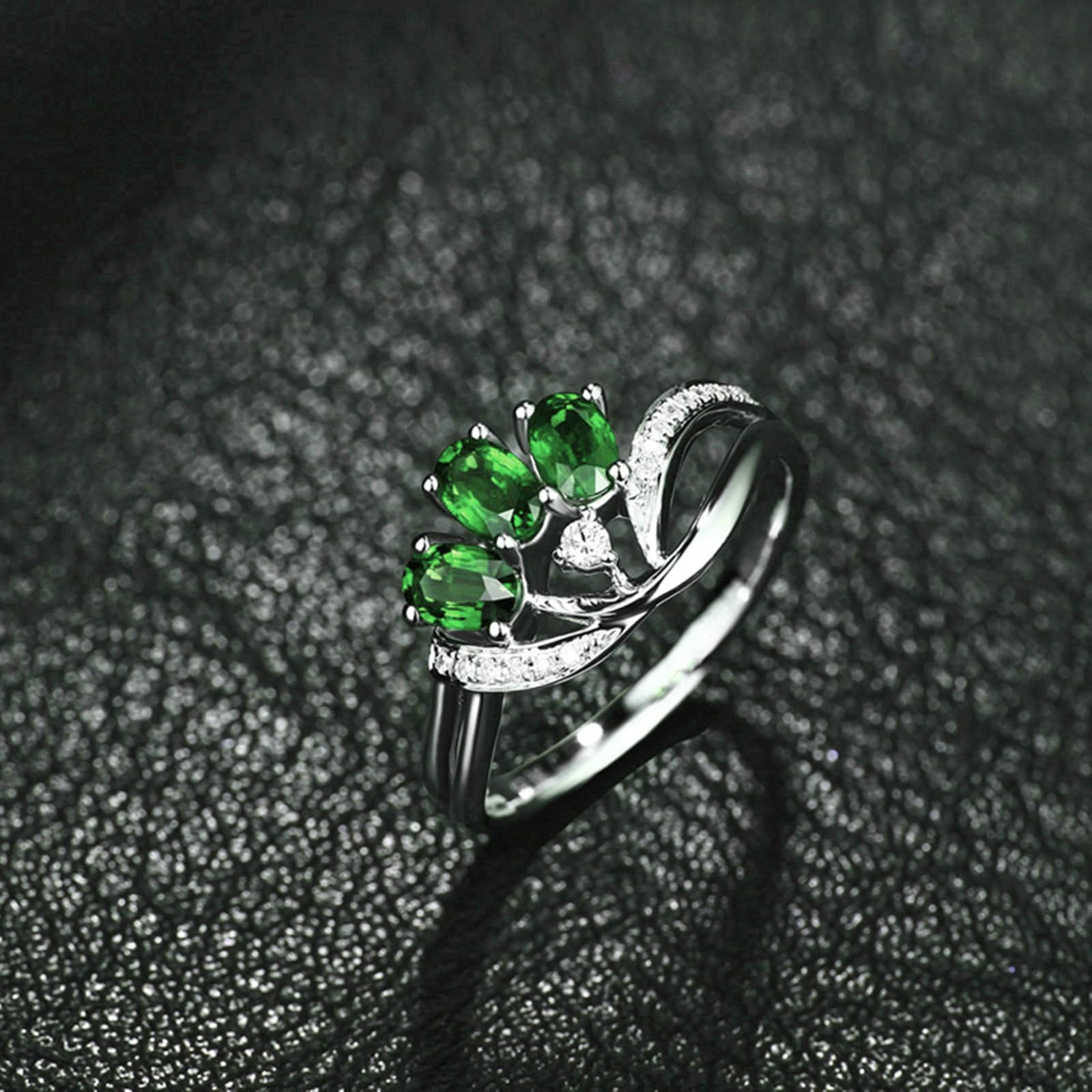 Anillos de compromiso de boda de platino para mujer, anillo de promesa con esmeralda ovalada de 1,5 quilates y moissanita, tamaño H 1/2-V 1/2