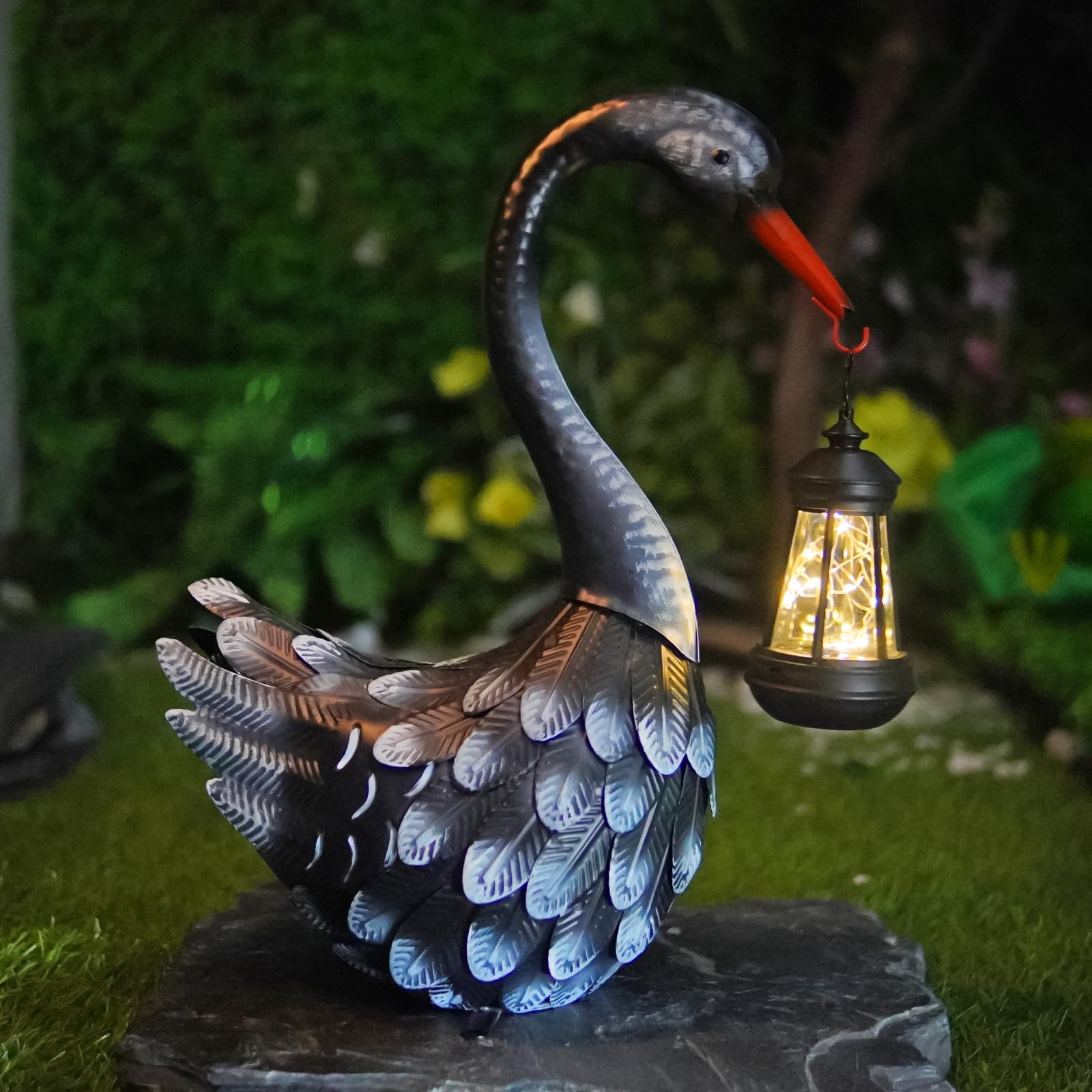 HONGLAND Estatua solar de jardín al aire libre, decoración de cisne, decoración de pájaros, adorno de césped para patio, porche, piscina (negro)